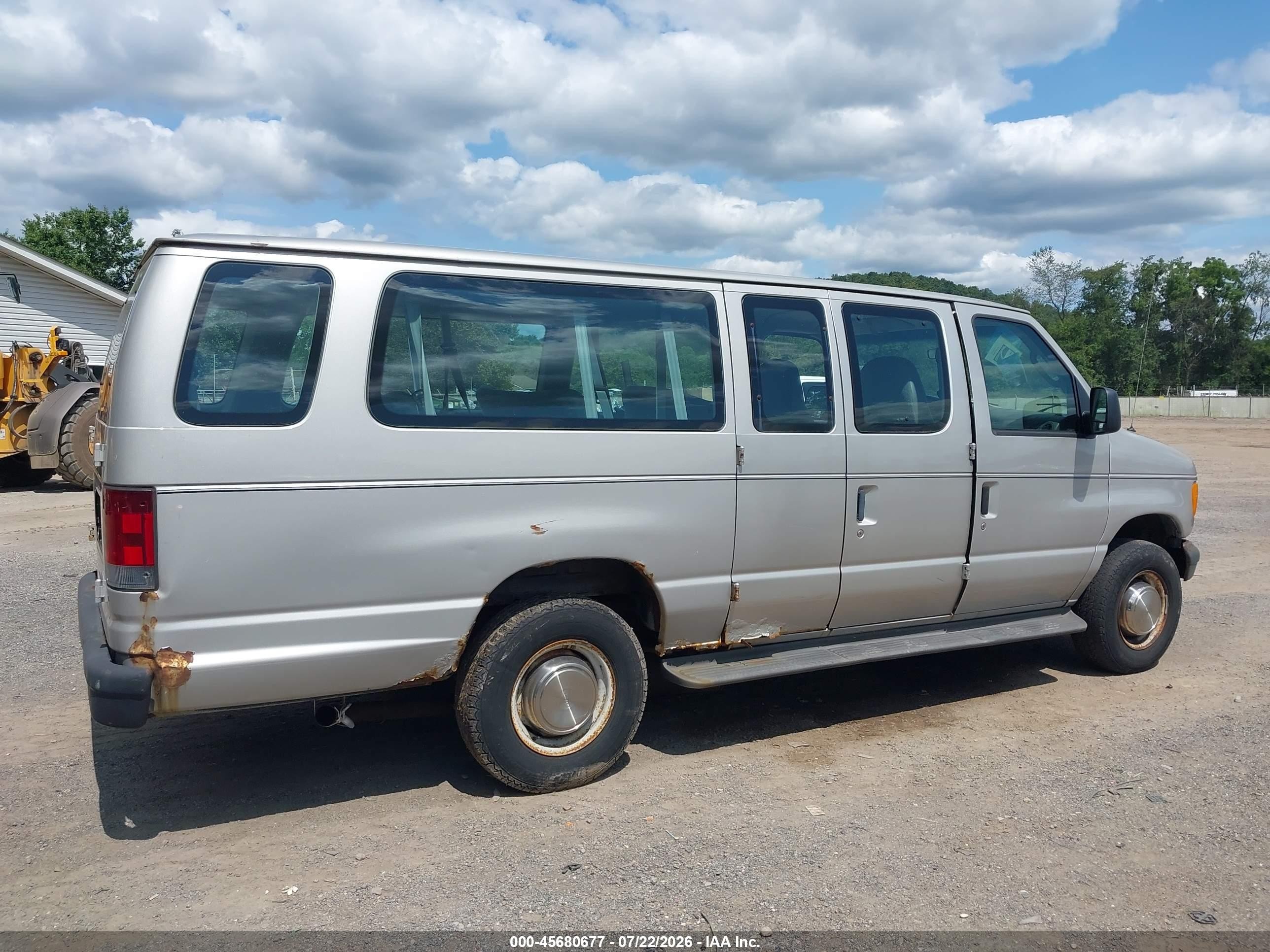 2003 Ford E-350 Super Duty Xl/xlt Silver vin: 1FBSS31L43HB15174