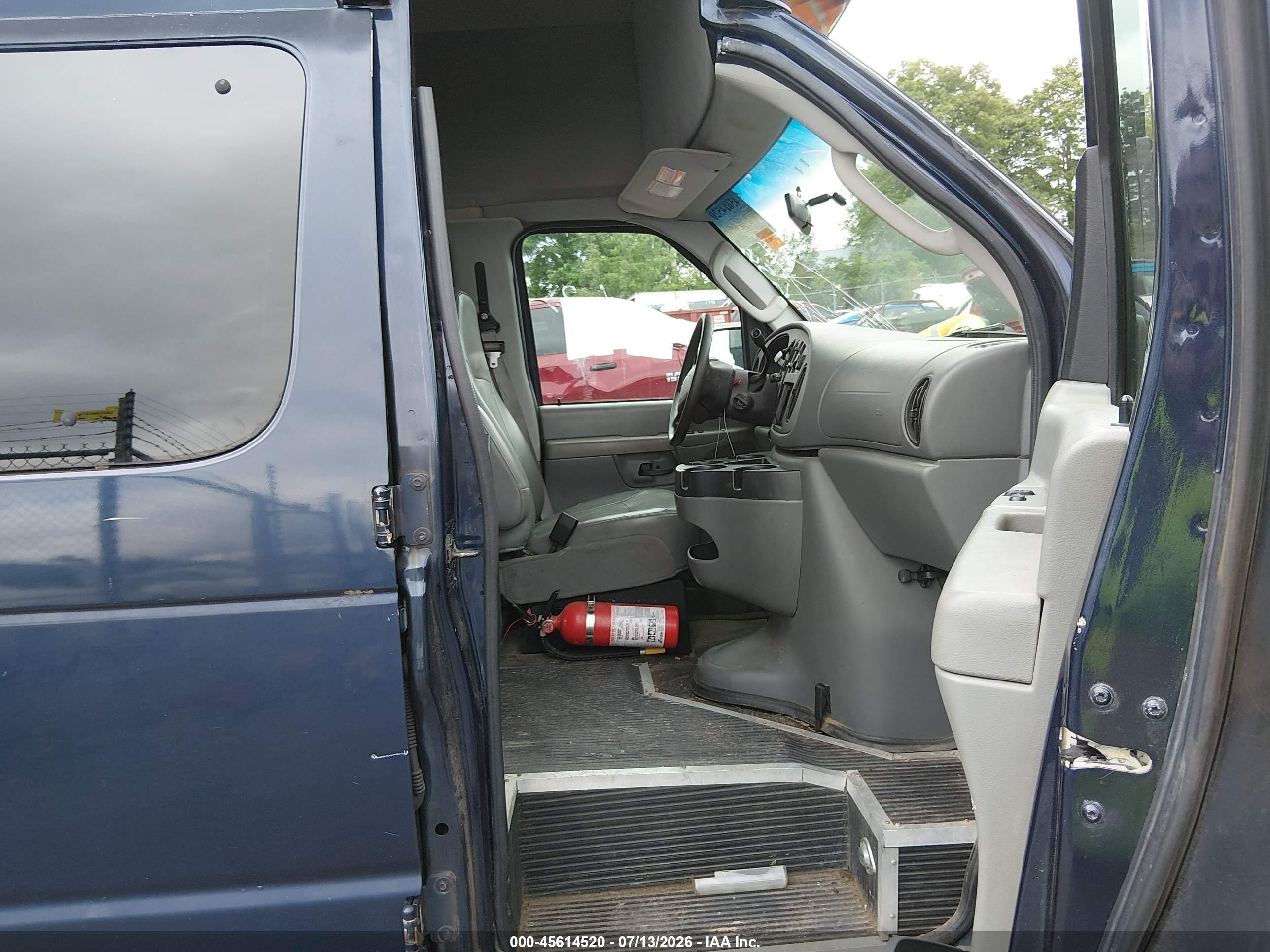2006 Ford E-350 Super Duty Xl/xlt Blue vin: 1FBSS31L46DA96542