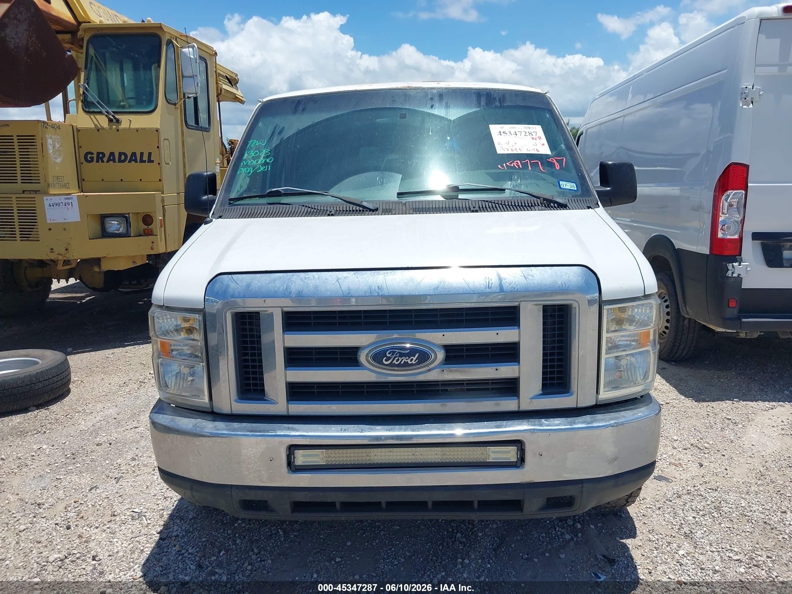 2008 Ford E-350 Super Duty Xl/xlt White vin: 1FBSS31L48DB32040