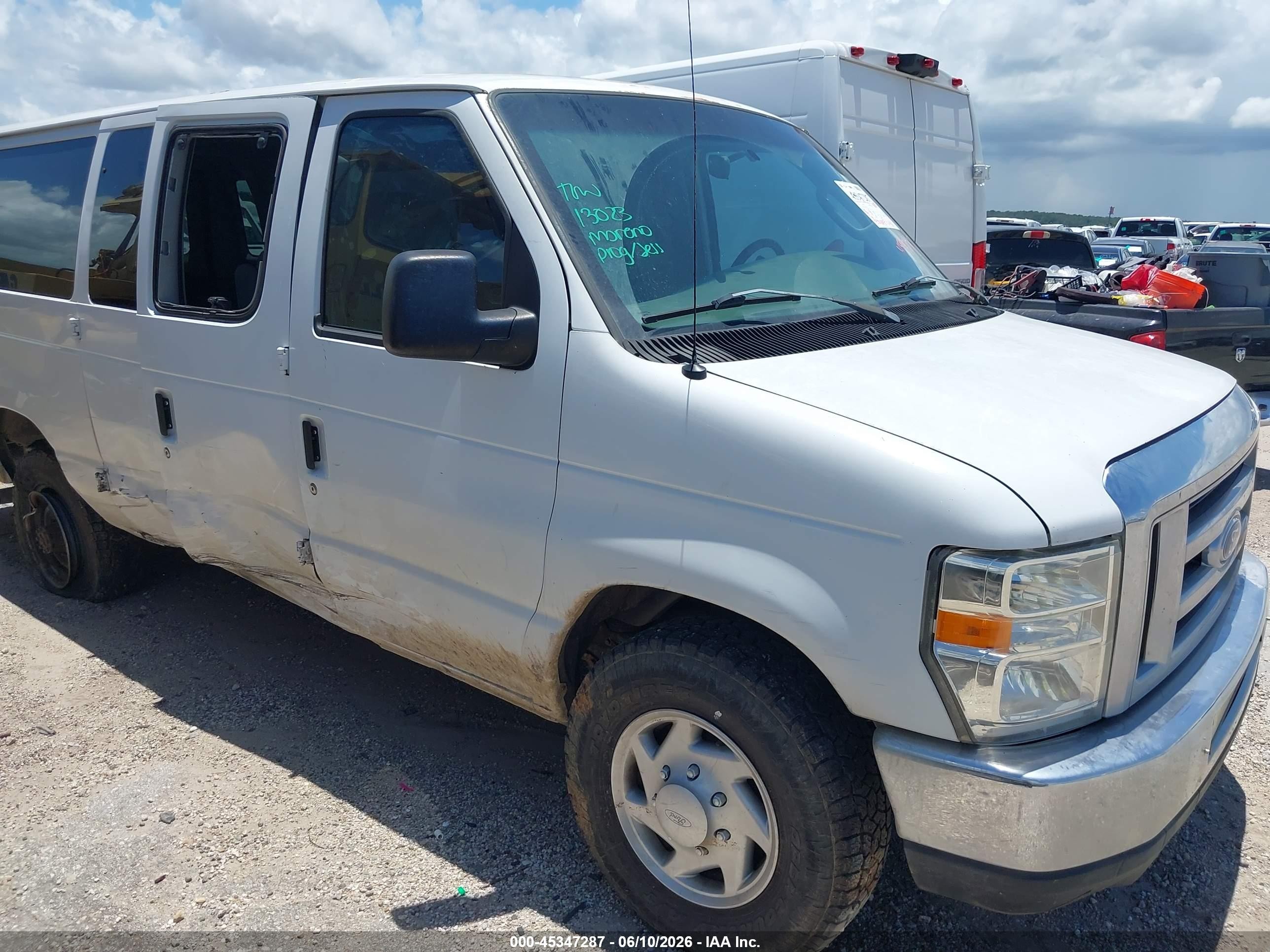 2008 Ford E-350 Super Duty Xl/xlt White vin: 1FBSS31L48DB32040