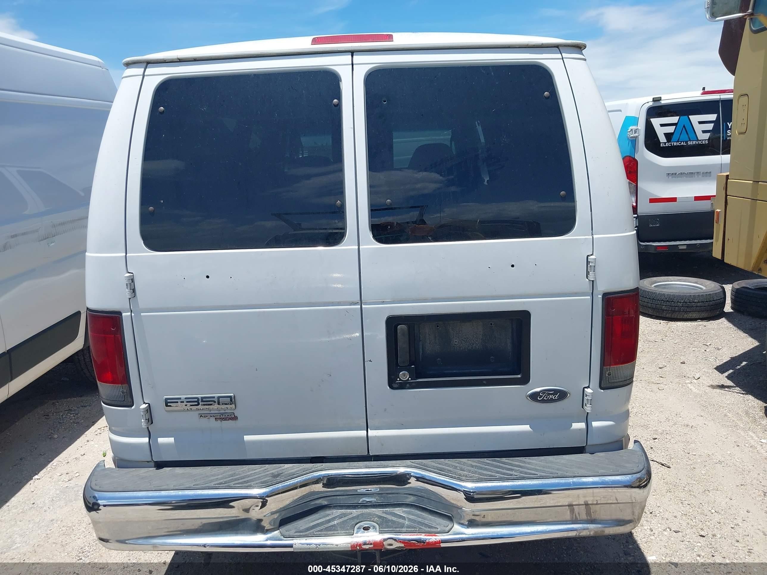 2008 Ford E-350 Super Duty Xl/xlt White vin: 1FBSS31L48DB32040