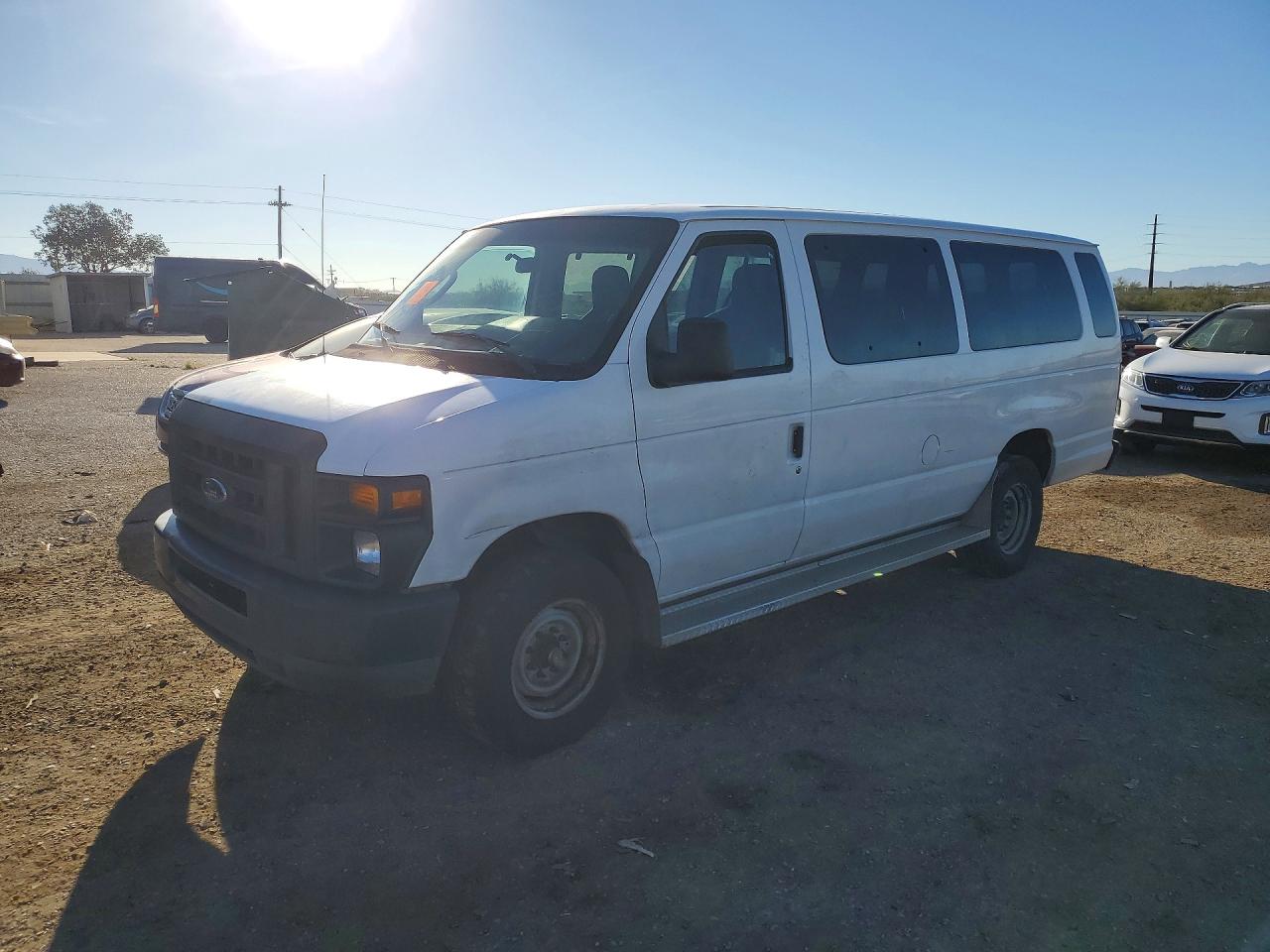 2009 Ford Econoline E350 Super Duty Wagon White vin: 1FBSS31L49DA41867