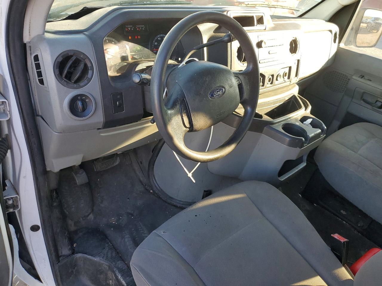2009 Ford Econoline E350 Super Duty Wagon White vin: 1FBSS31L49DA41867