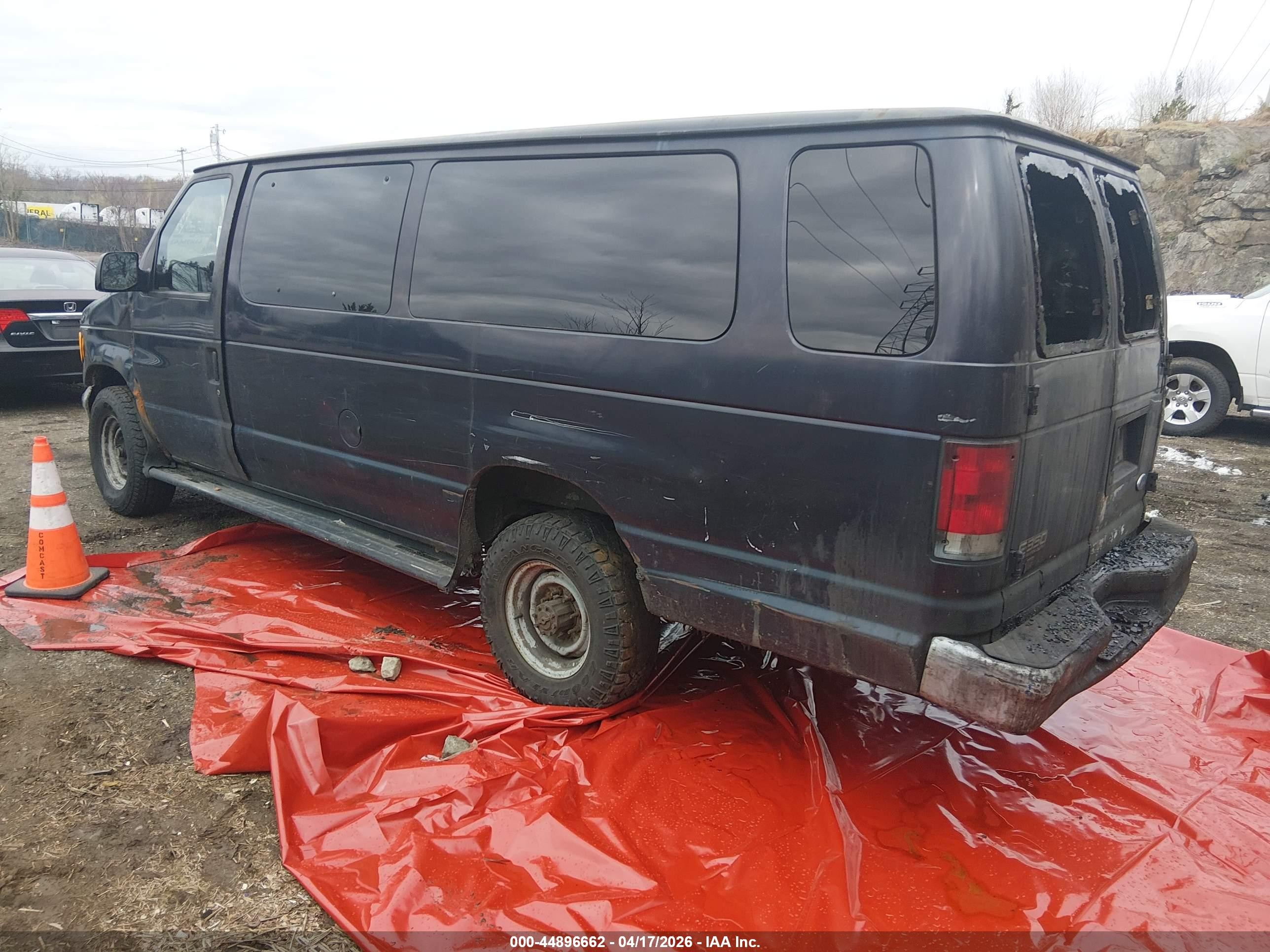 1999 Ford E-350 Super Duty Xl/xlt Blue vin: 1FBSS31L4XHA69819