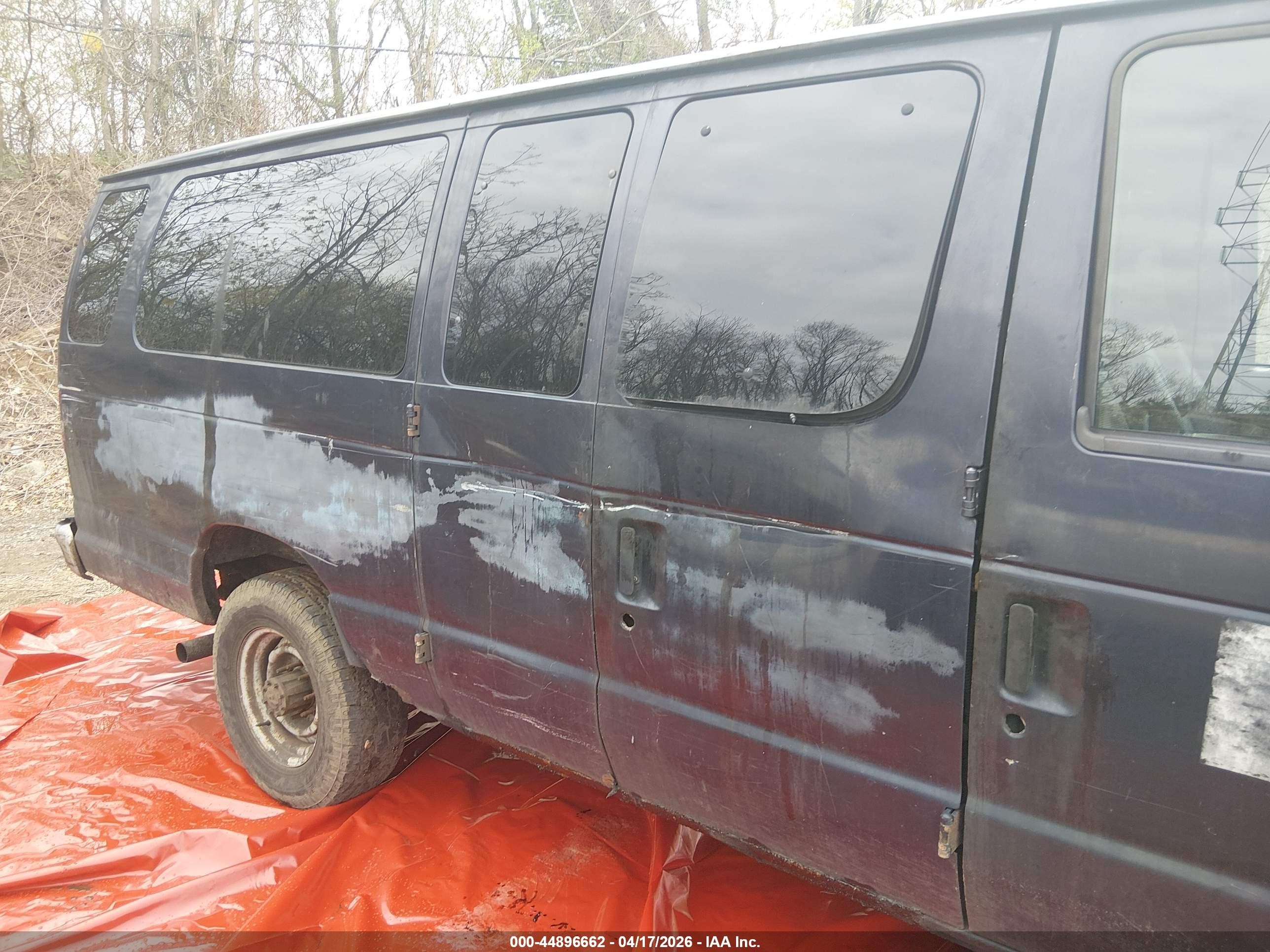 1999 Ford E-350 Super Duty Xl/xlt Blue vin: 1FBSS31L4XHA69819
