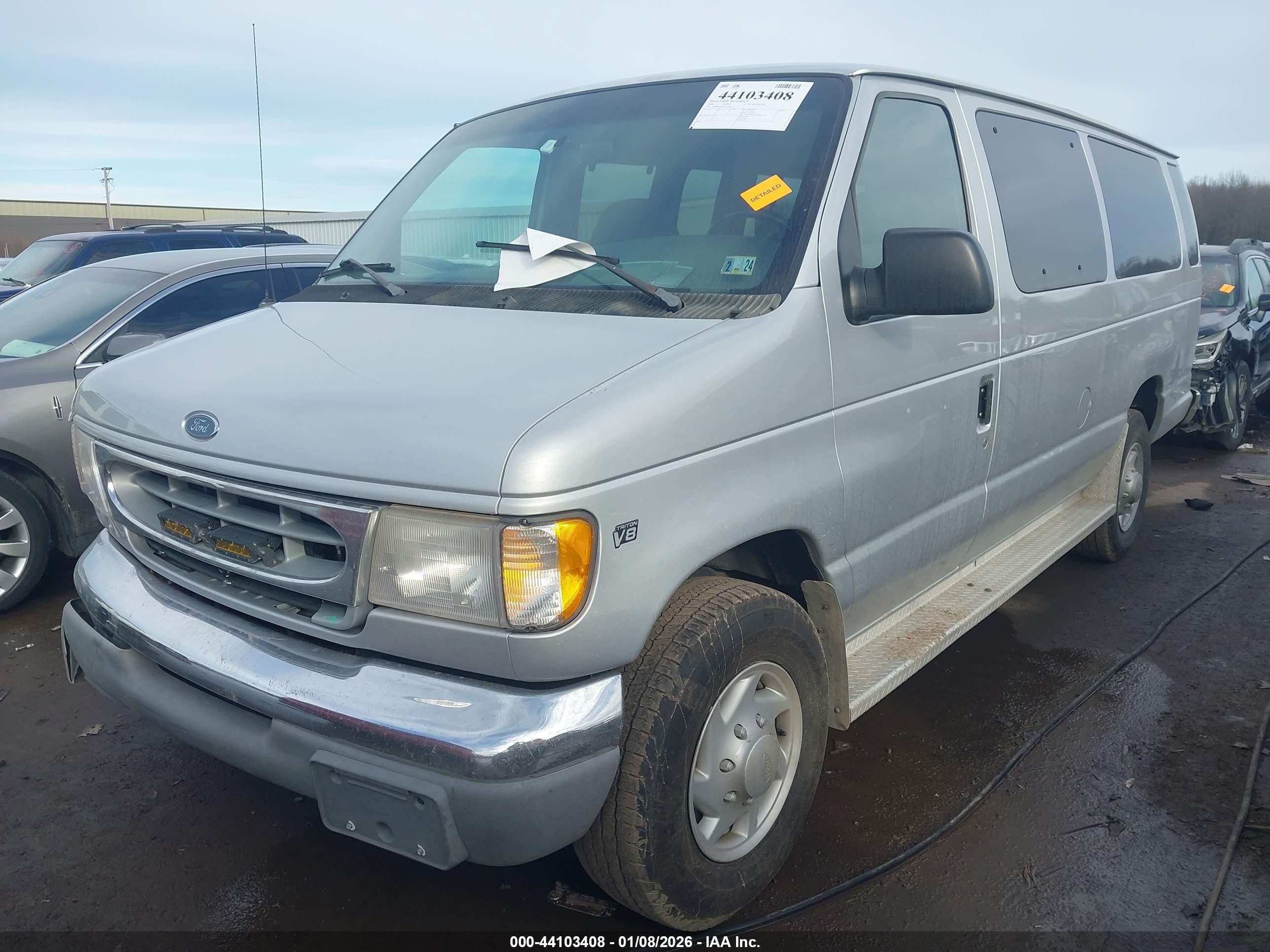 2000 Ford E-350 Super Duty   Gray vin: 1FBSS31L4YHA39494