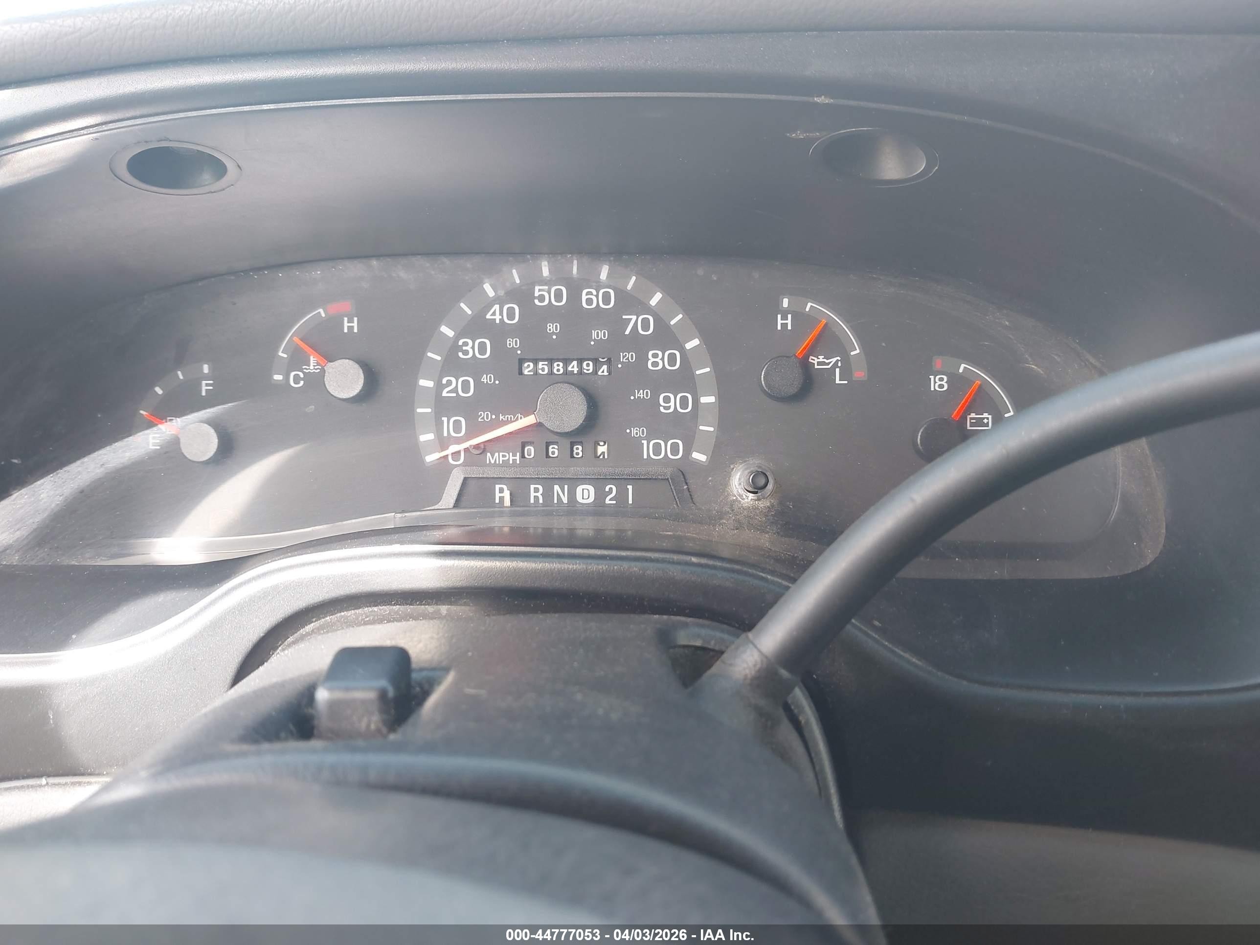 2000 Ford E-350 Super Duty Xl/xlt Серебряный vin: 1FBSS31L4YHB47971