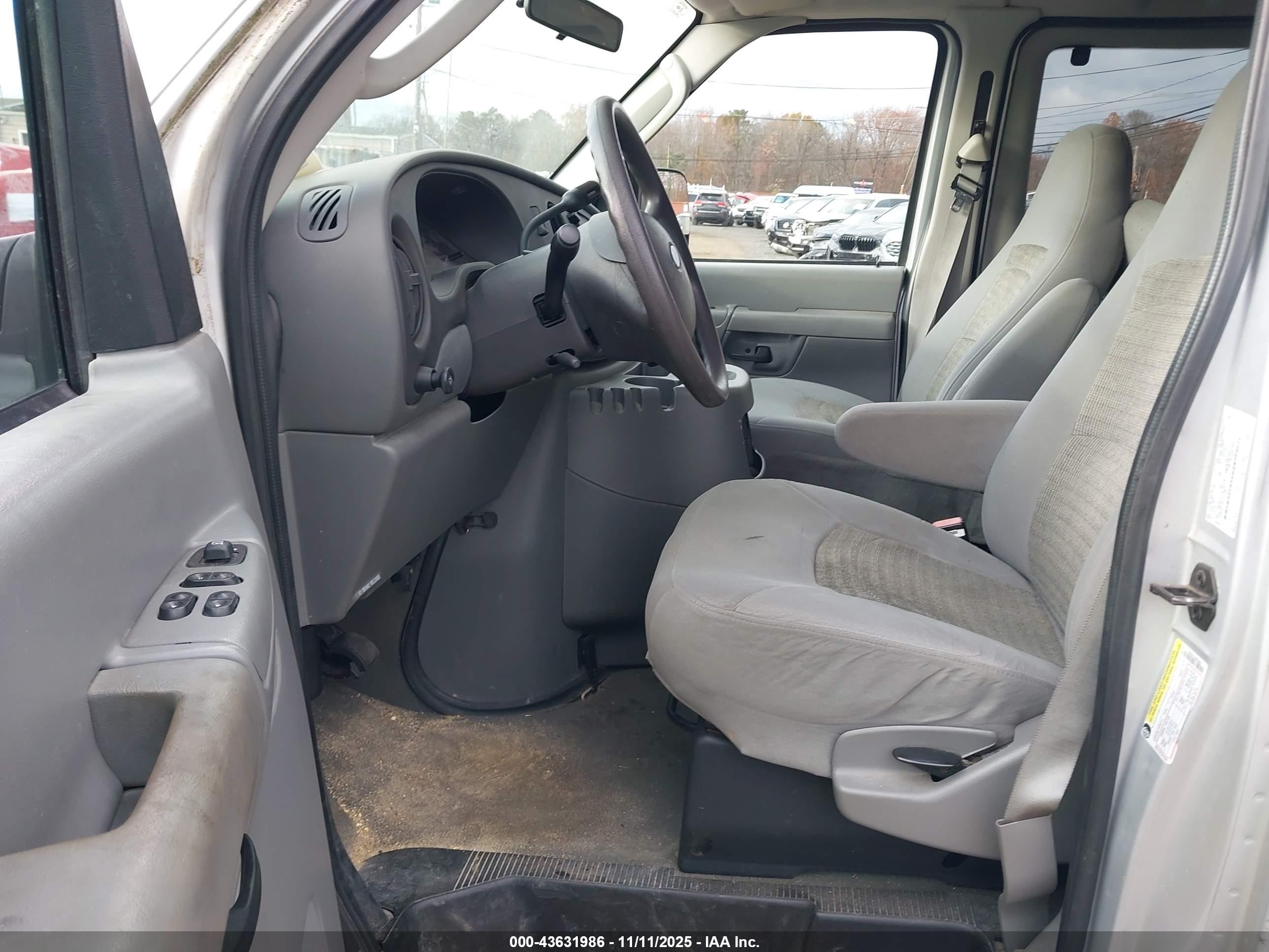 2005 Ford E-350 Super Duty Xl/xlt Серый vin: 1FBSS31L55HB36862