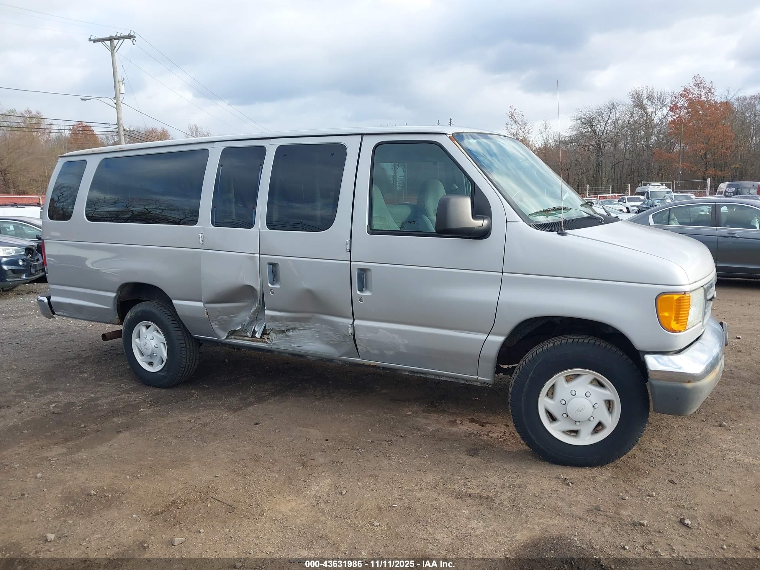 2005 Ford E-350 Super Duty Xl/xlt Серый vin: 1FBSS31L55HB36862