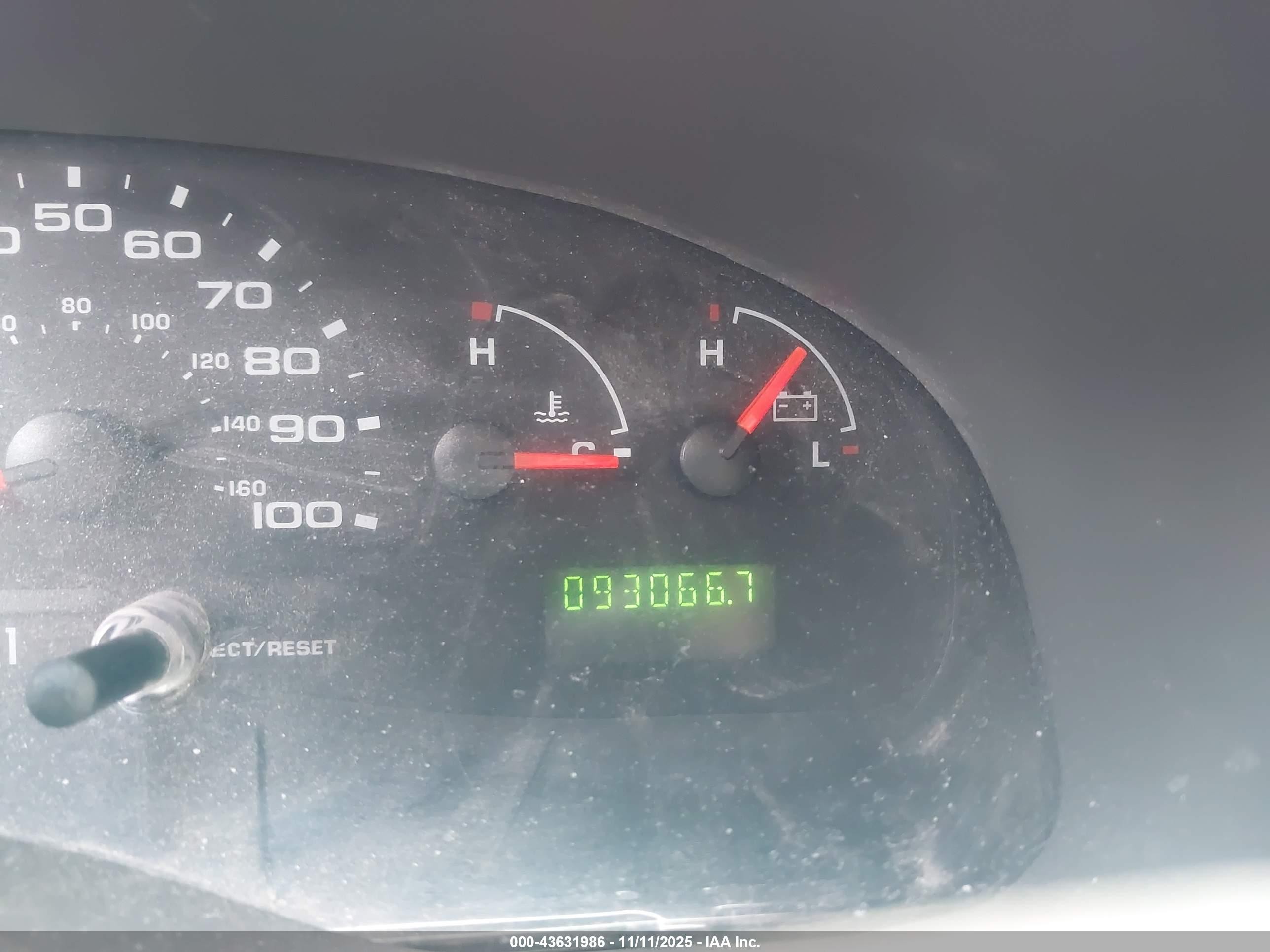 2005 Ford E-350 Super Duty Xl/xlt Серый vin: 1FBSS31L55HB36862