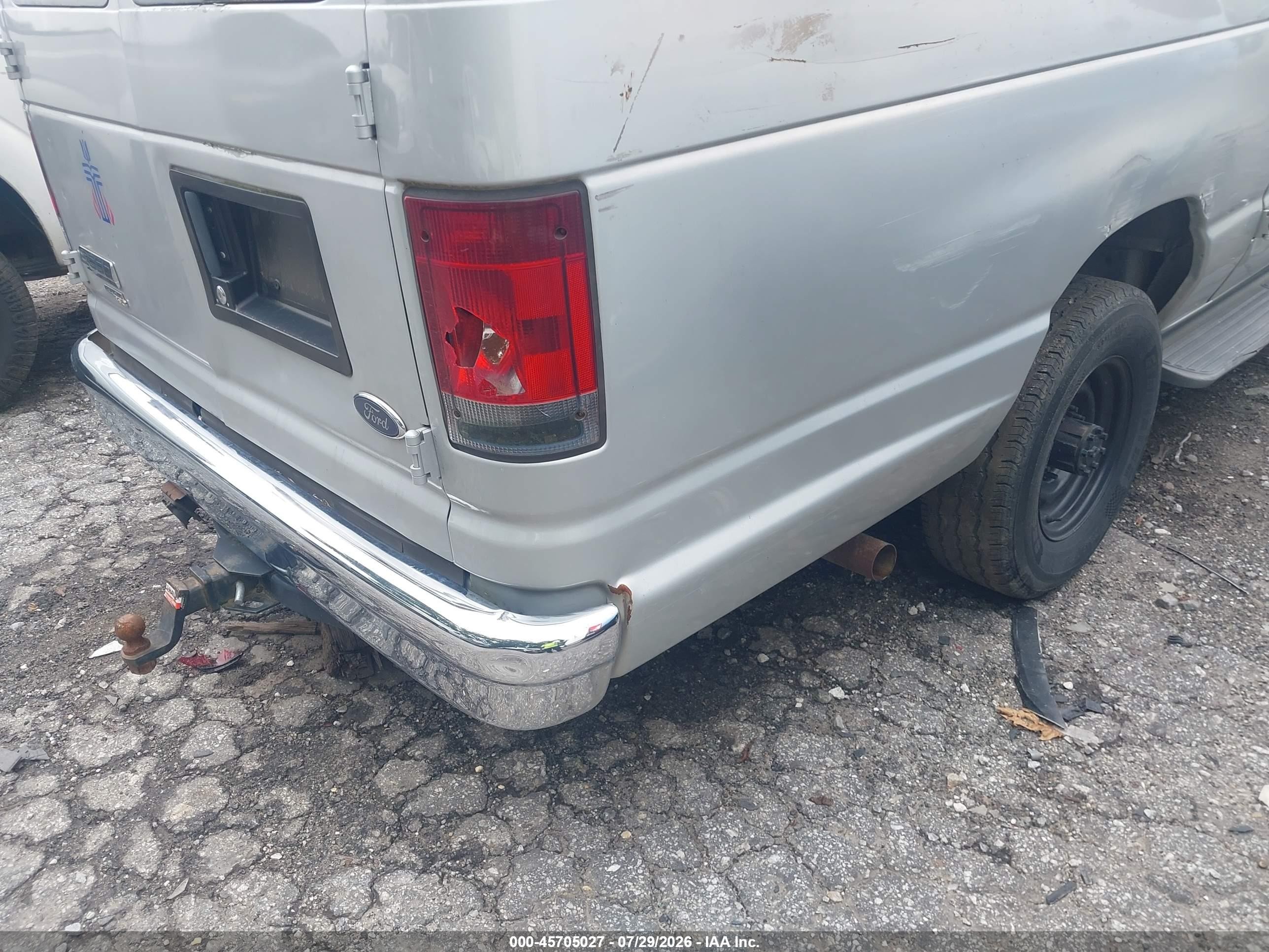 2006 Ford E-350 Super Duty Xl/xlt Gray vin: 1FBSS31L56DA77627