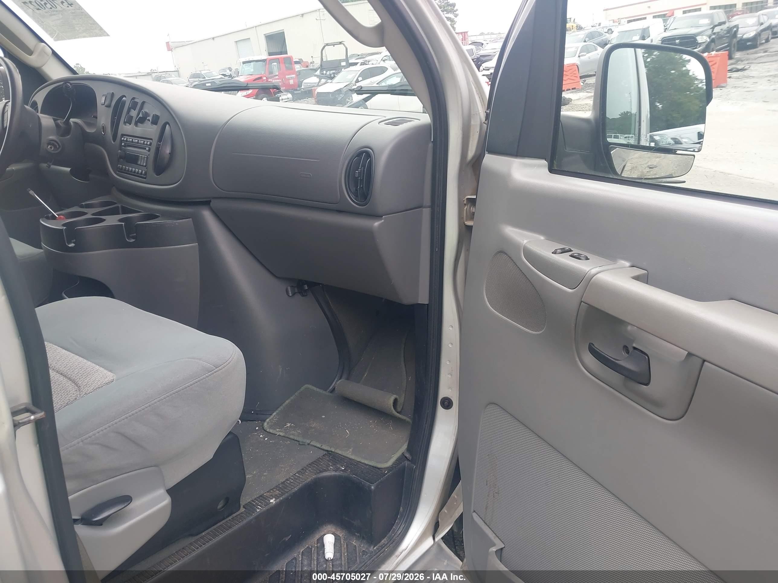 2006 Ford E-350 Super Duty Xl/xlt Gray vin: 1FBSS31L56DA77627