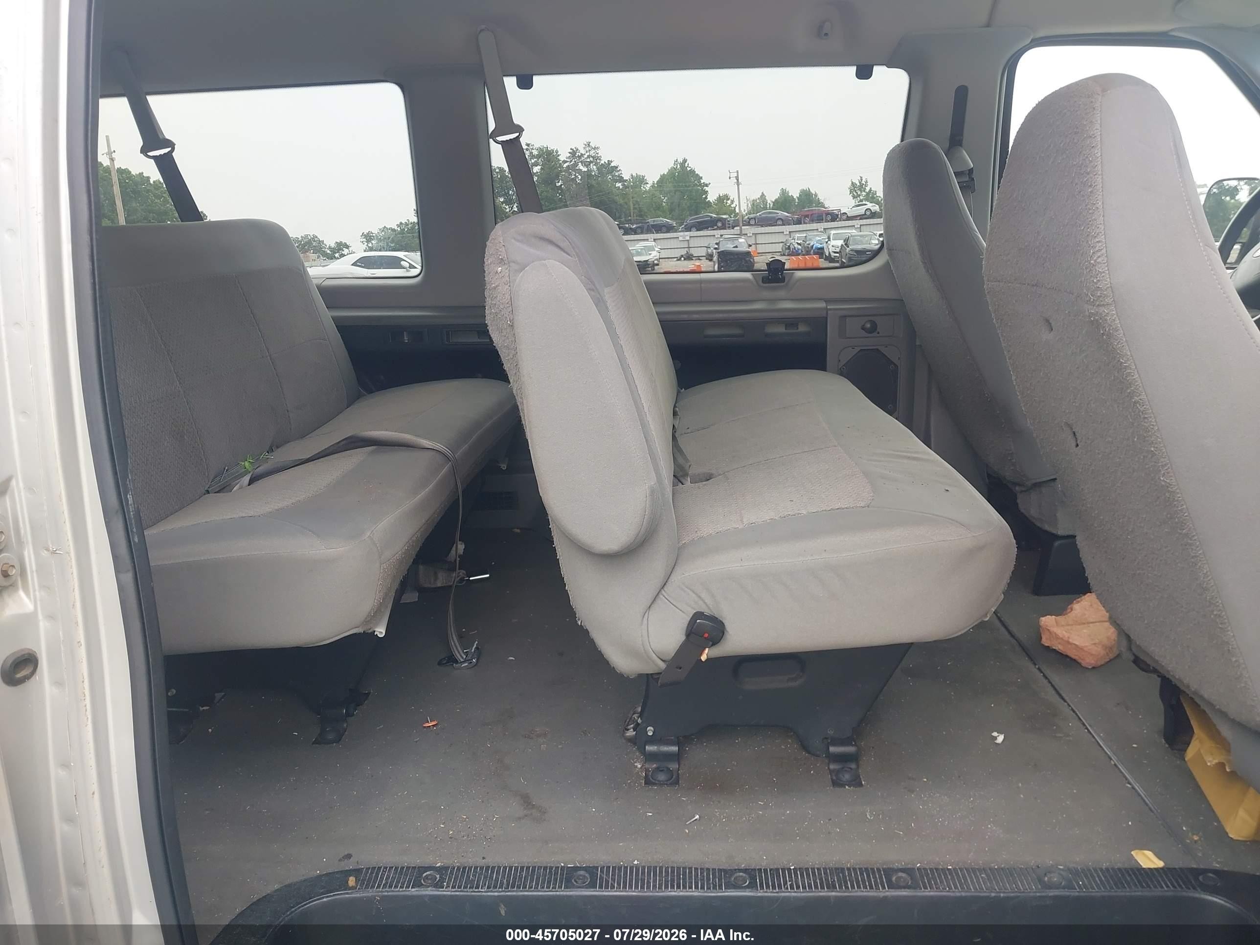 2006 Ford E-350 Super Duty Xl/xlt Gray vin: 1FBSS31L56DA77627