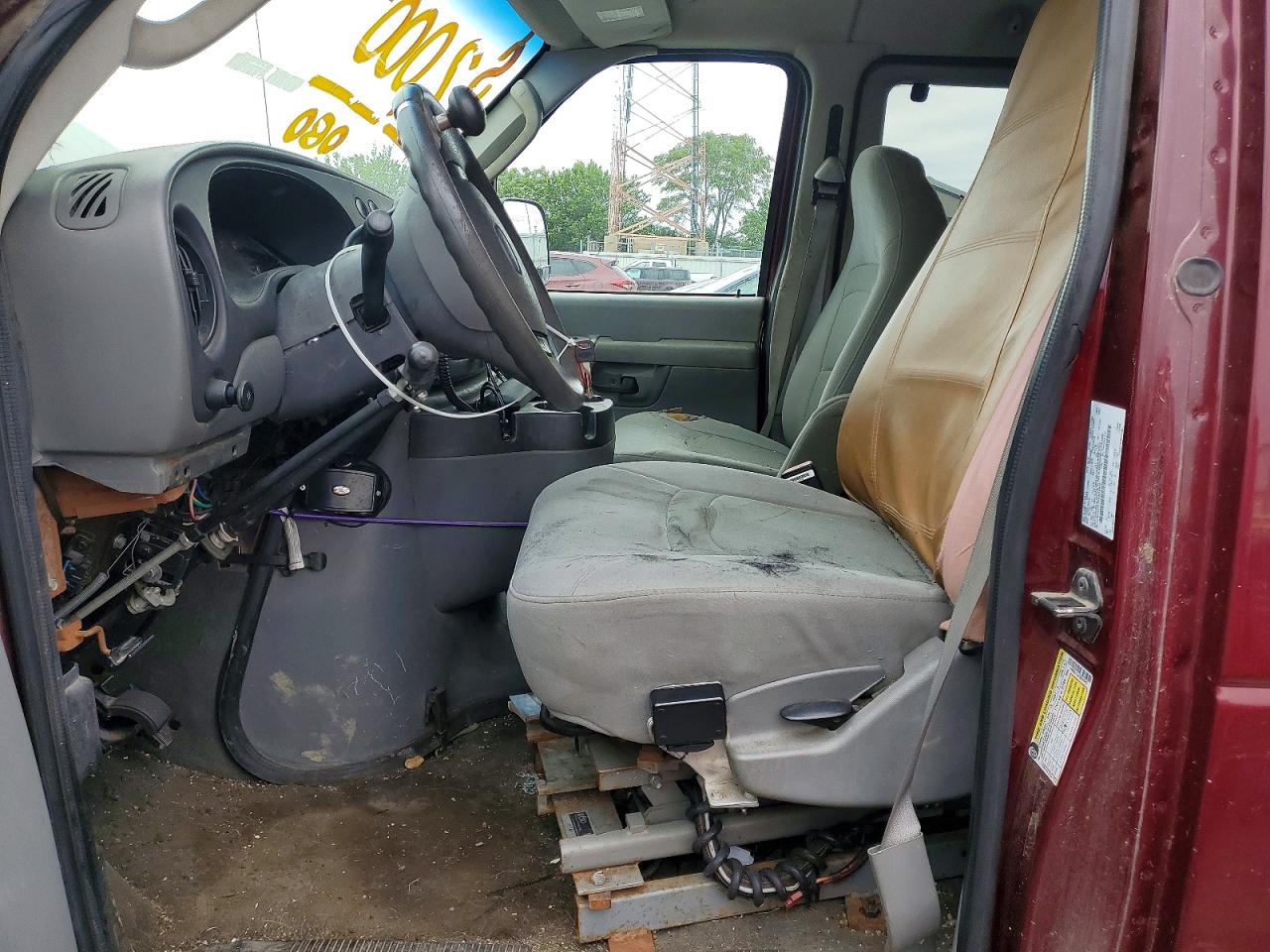 2007 Ford E-350 Super Duty Rv Cutaway Burgundy vin: 1FBSS31L57DB34989