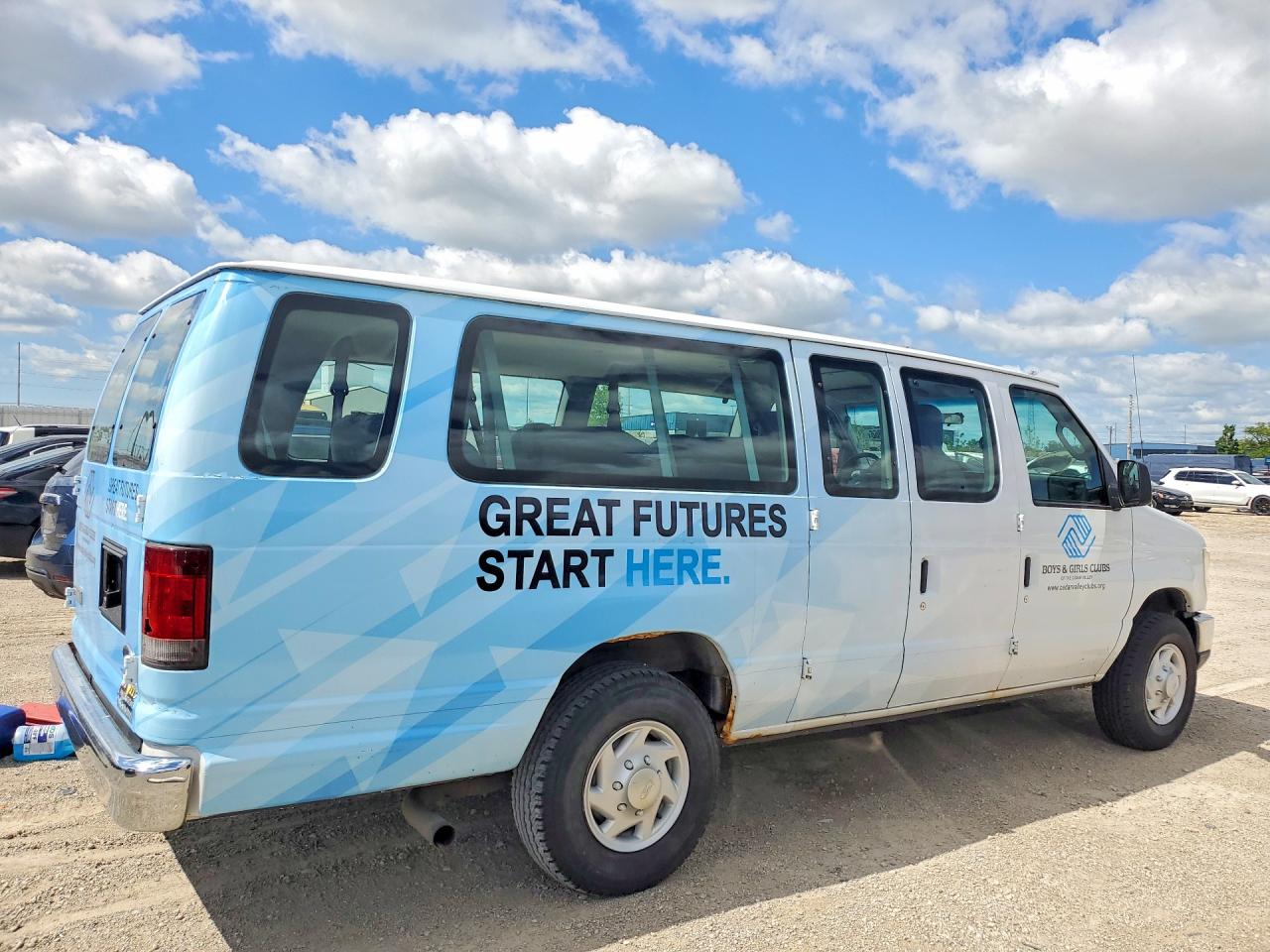 2009 Ford Econoline E350 Super Duty Wagon White vin: 1FBSS31L59DA74179