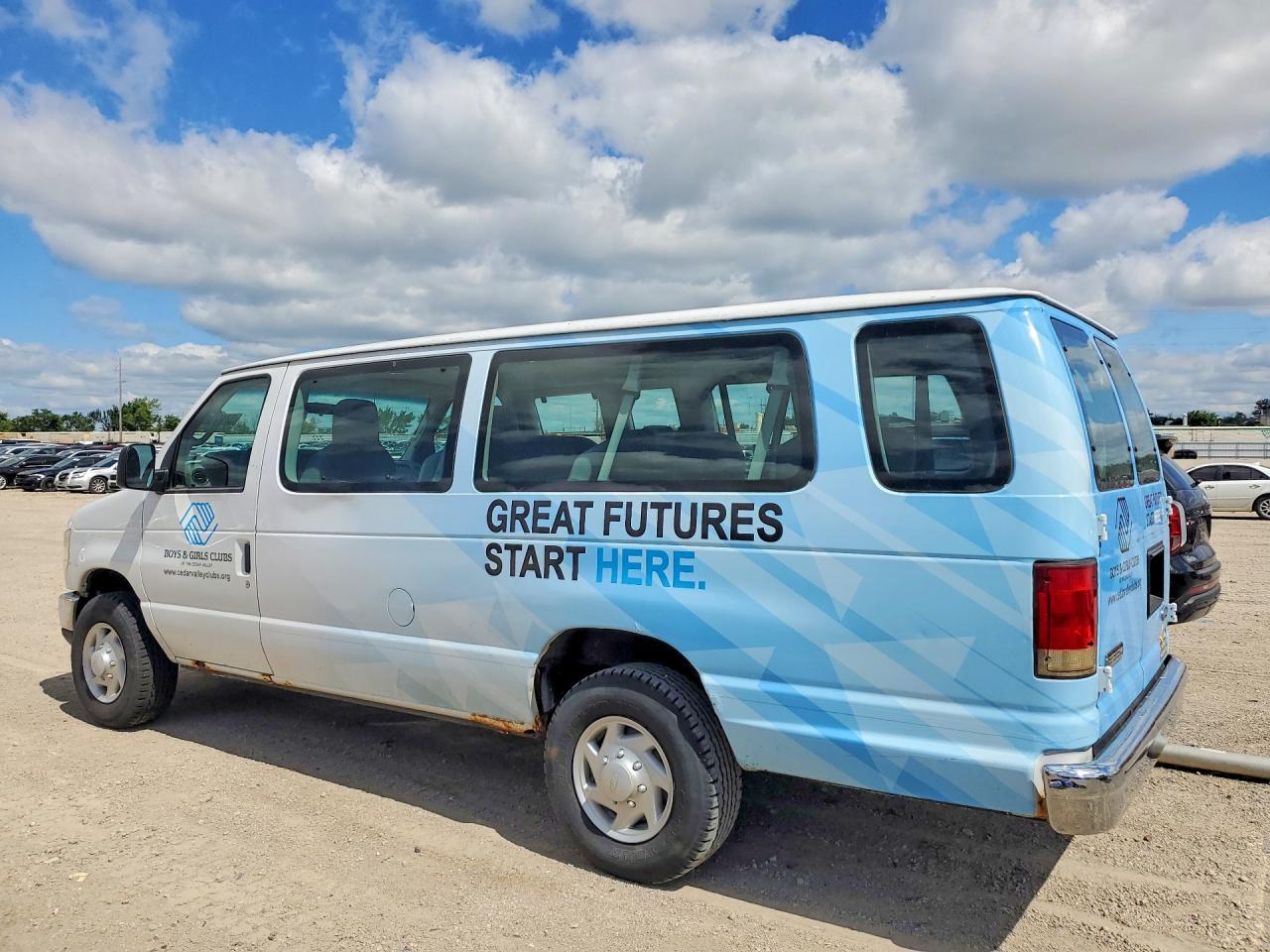 2009 Ford Econoline E350 Super Duty Wagon White vin: 1FBSS31L59DA74179