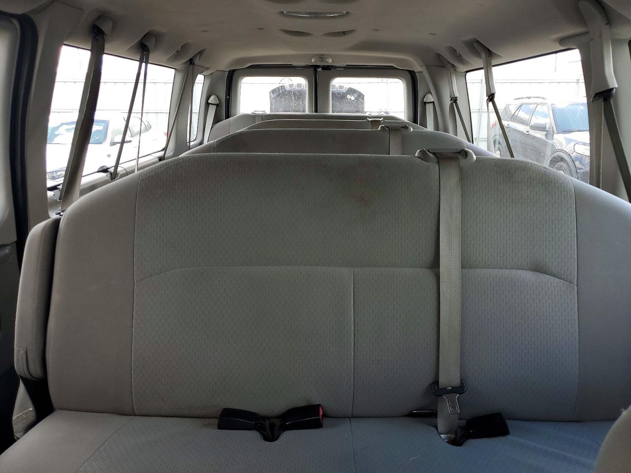 2009 Ford Econoline E350 Super Duty Wagon White vin: 1FBSS31L59DA74179