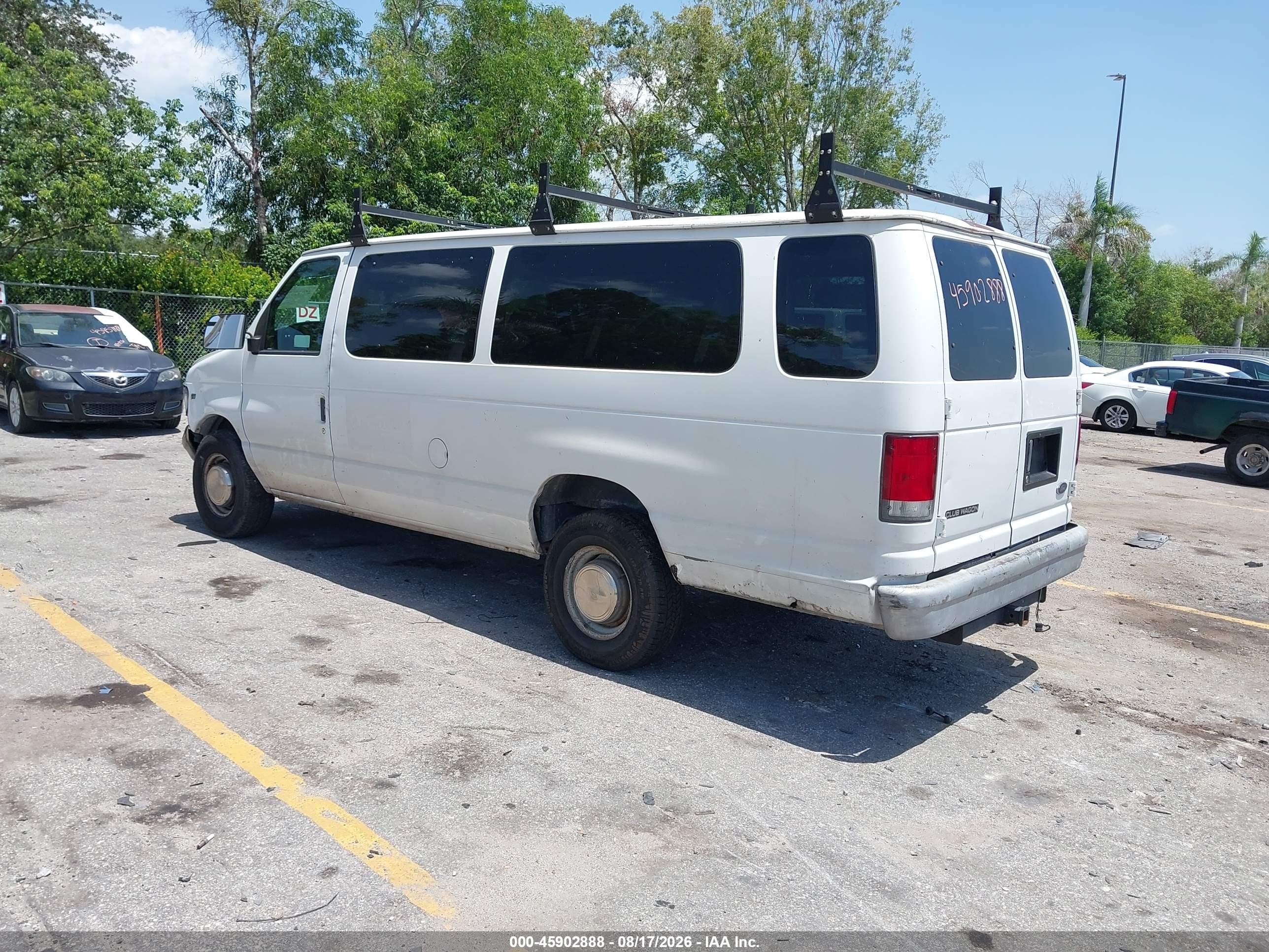 1998 Ford Super Club Wagon Xl/xlt Белый vin: 1FBSS31L5WHC10833