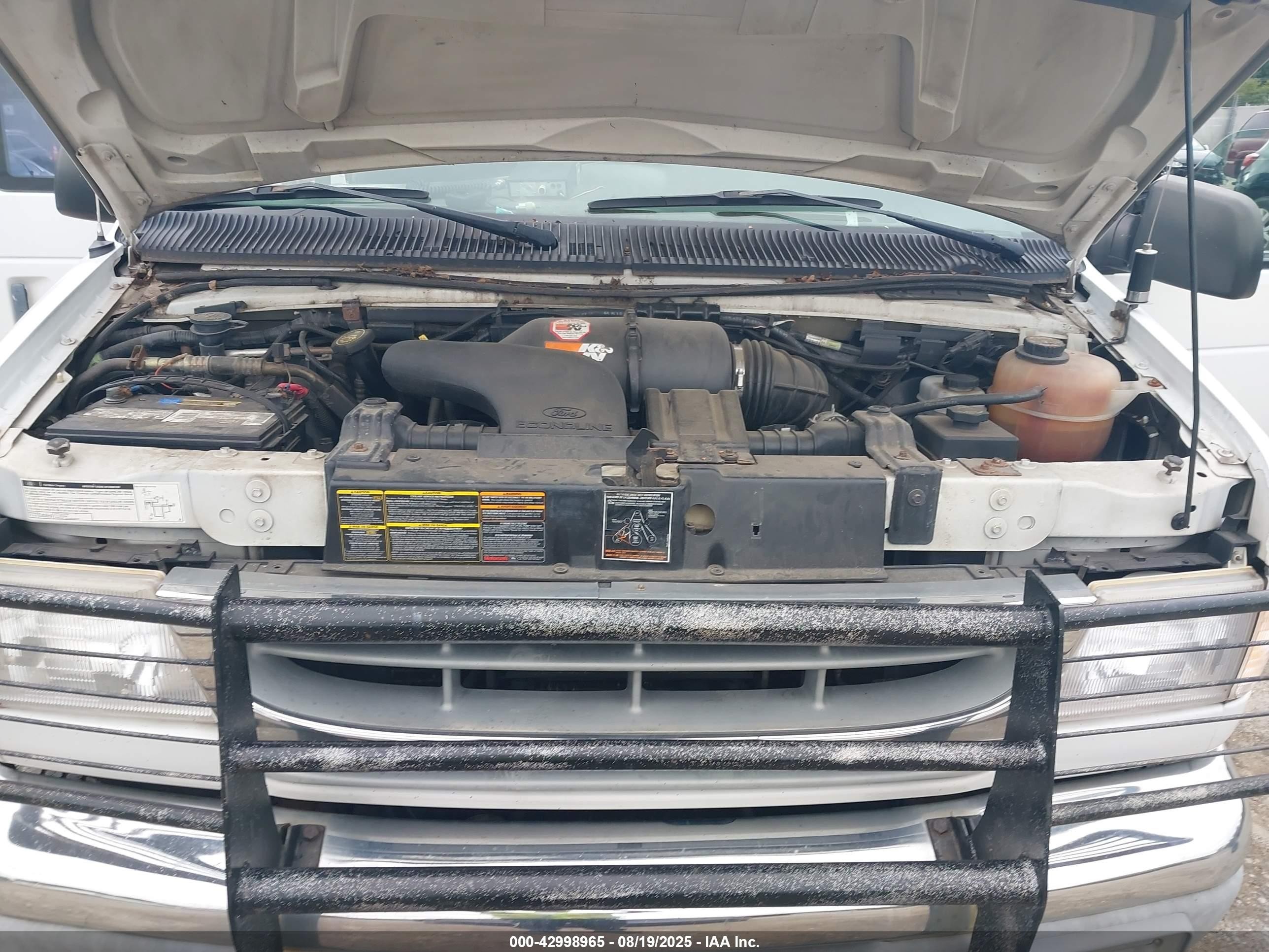 1999 Ford E-350 Super Duty Xl/xlt White vin: 1FBSS31L5XHB76068