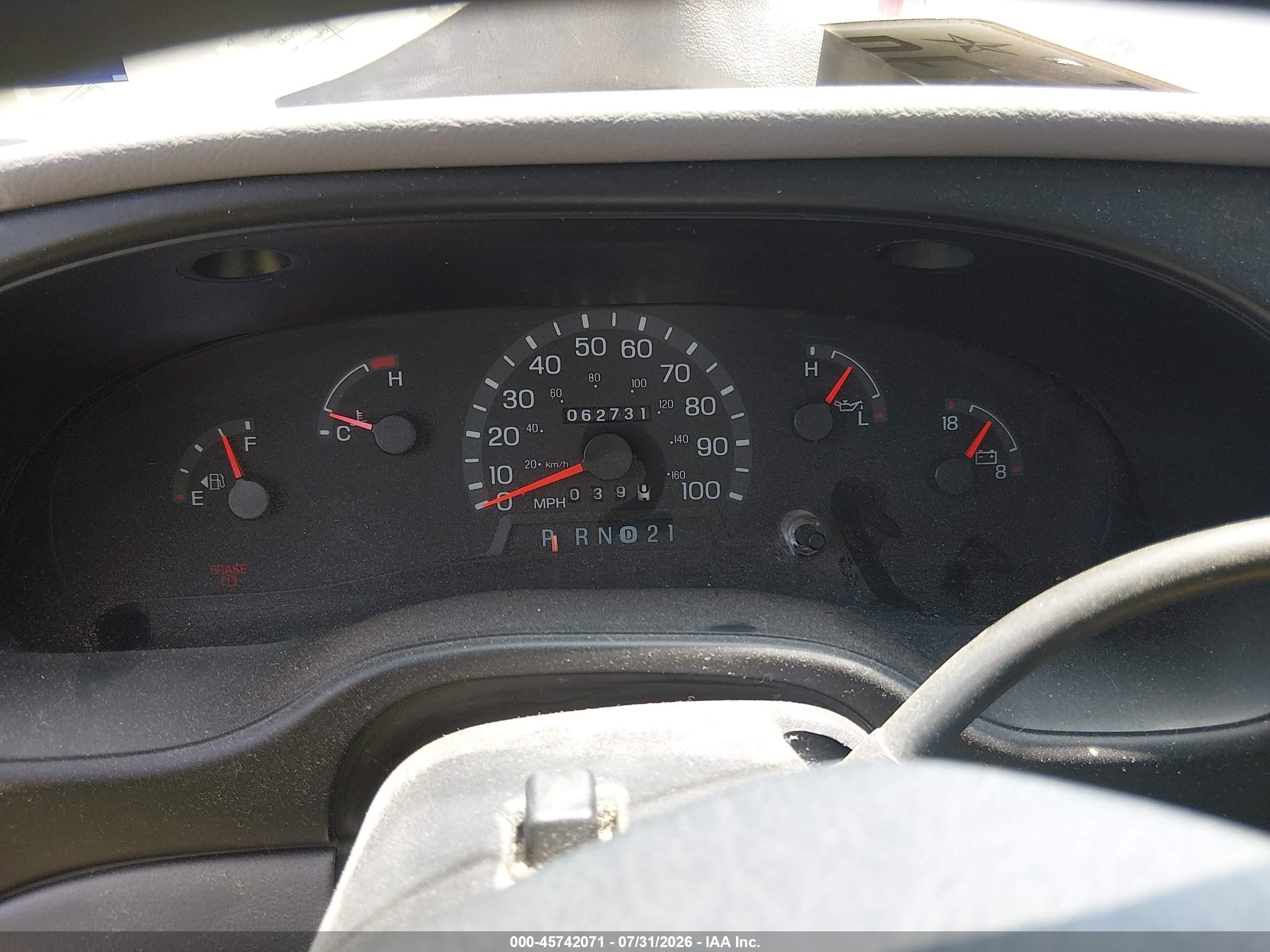 2000 Ford E-350 Super Duty Xl/xlt Белый vin: 1FBSS31L5YHB50314