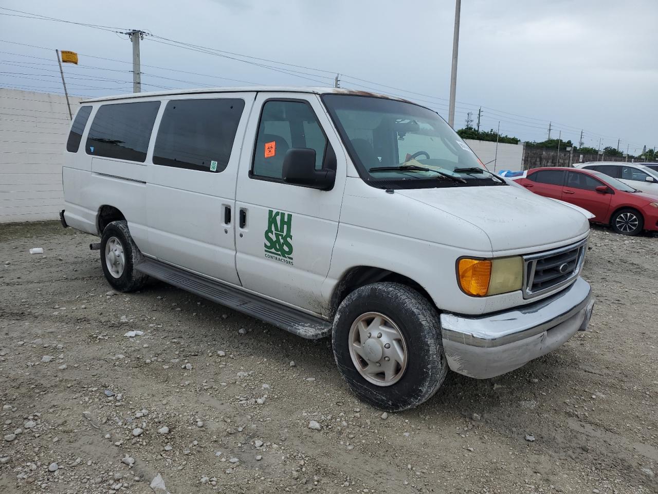 2004 Ford Econoline E350 Super Duty Wagon White vin: 1FBSS31L64HA32962