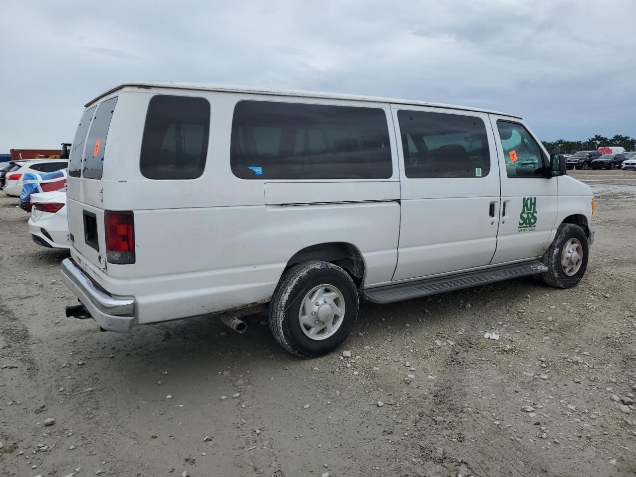 2004 Ford Econoline E350 Super Duty Wagon White vin: 1FBSS31L64HA32962