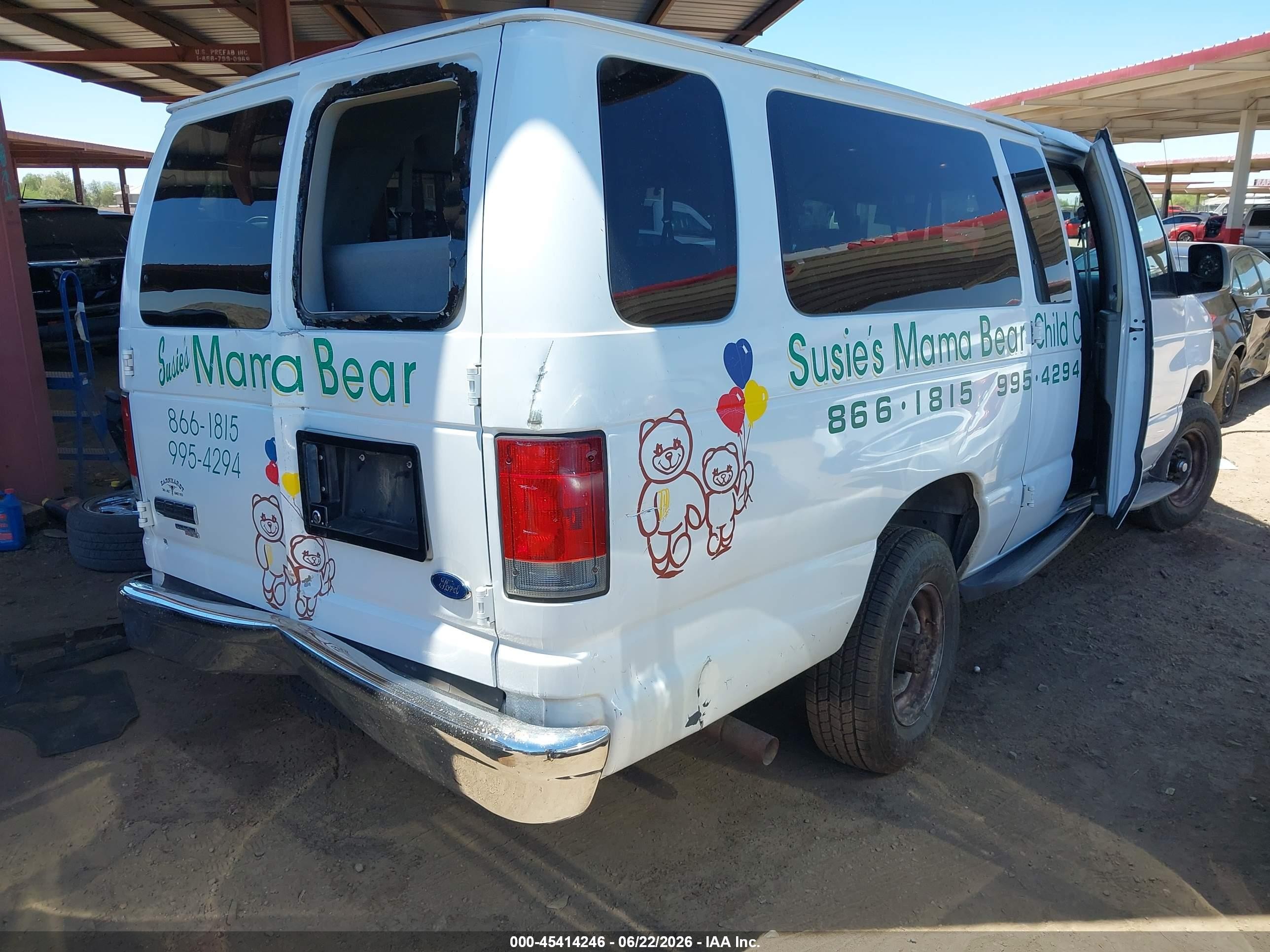 2006 Ford Econoline   White vin: 1FBSS31L66DA21521