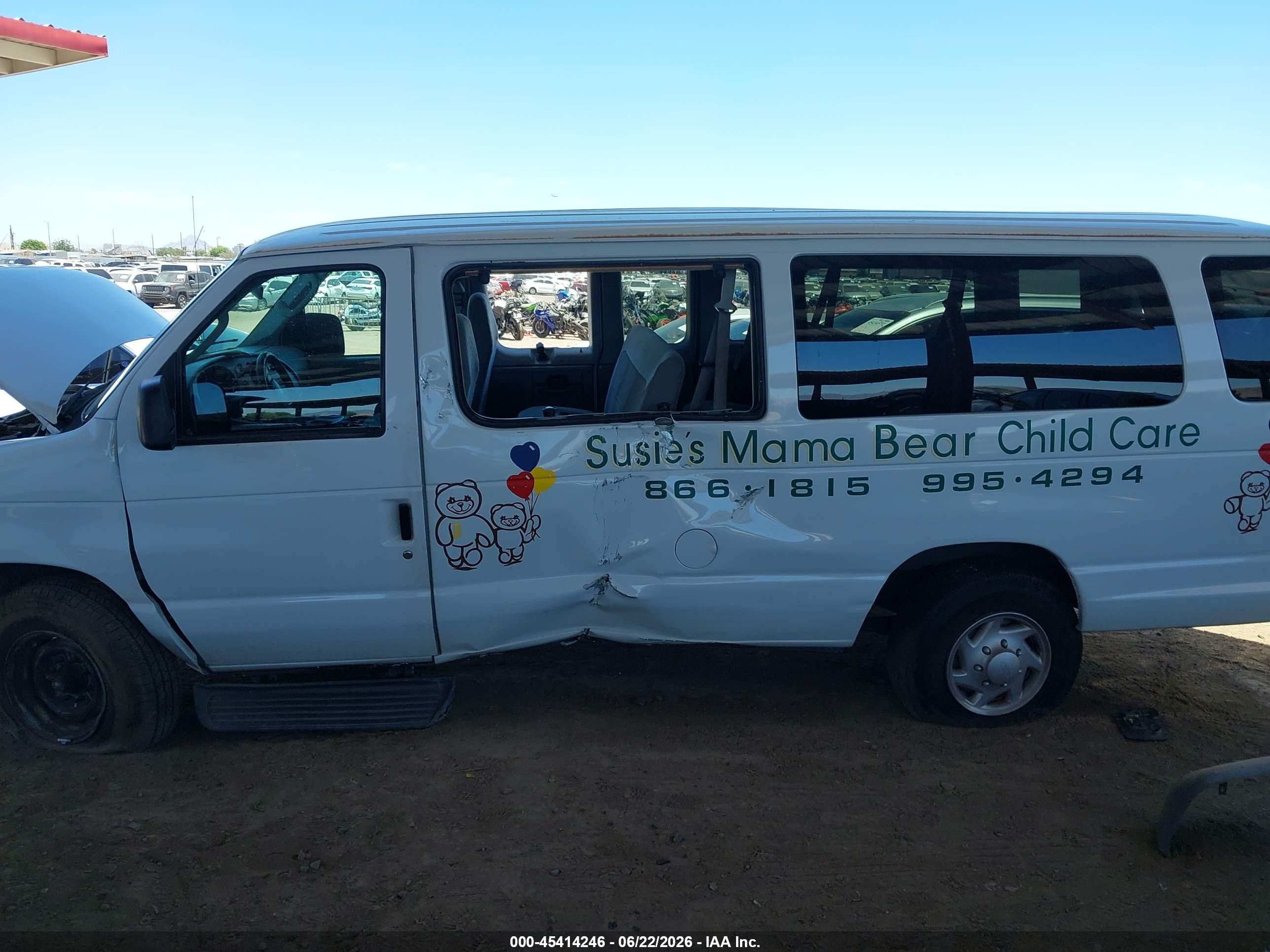 2006 Ford Econoline   White vin: 1FBSS31L66DA21521