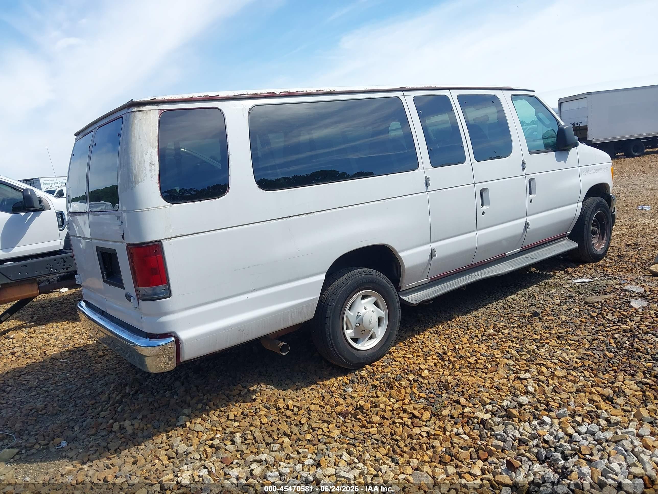 2006 Ford E-350 Super Duty Xl/xlt Белый vin: 1FBSS31L66DA43275