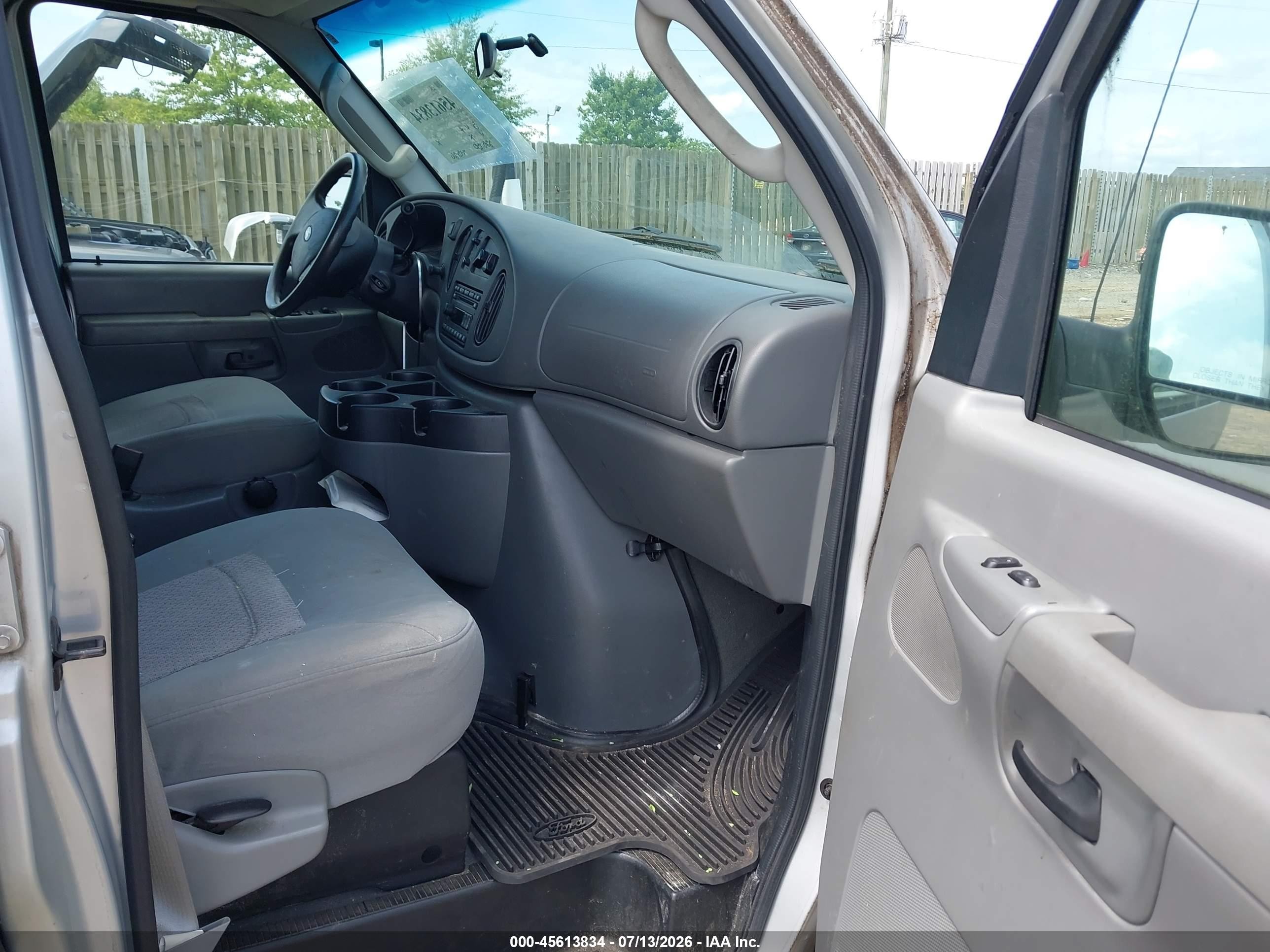 2006 Ford E-350 Super Duty Xl/xlt Silver vin: 1FBSS31L66DB00803
