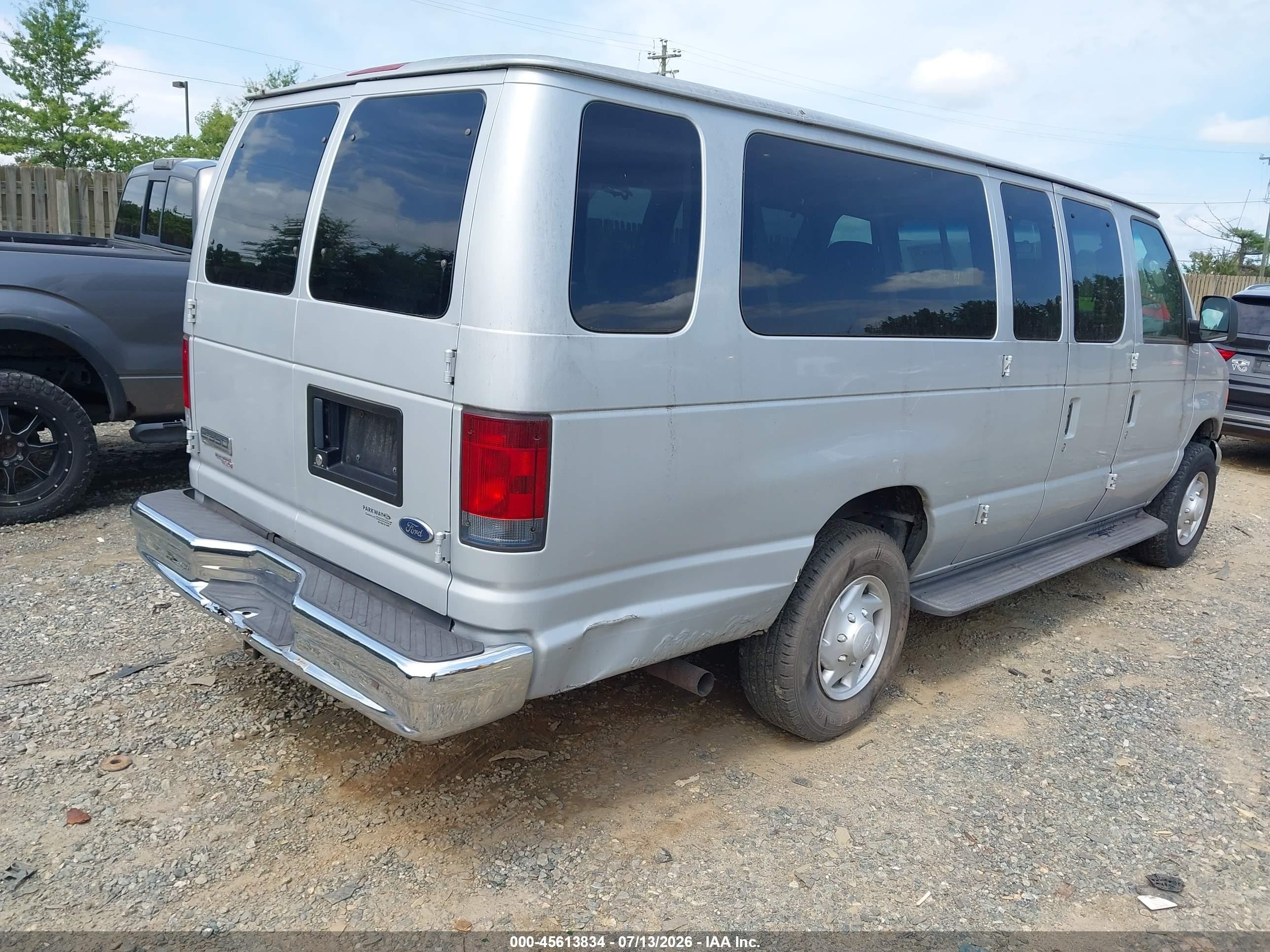 2006 Ford E-350 Super Duty Xl/xlt Silver vin: 1FBSS31L66DB00803