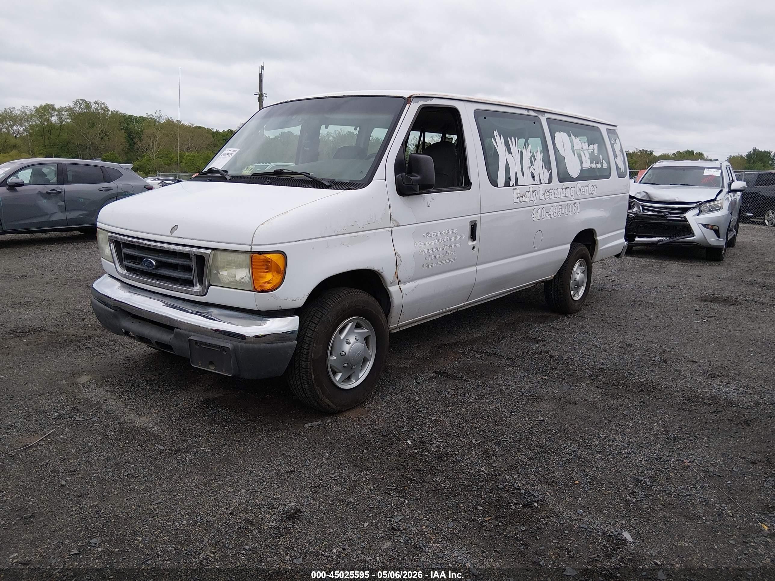 2006 Ford E-350 Super Duty   Белый vin: 1FBSS31L66HA33290