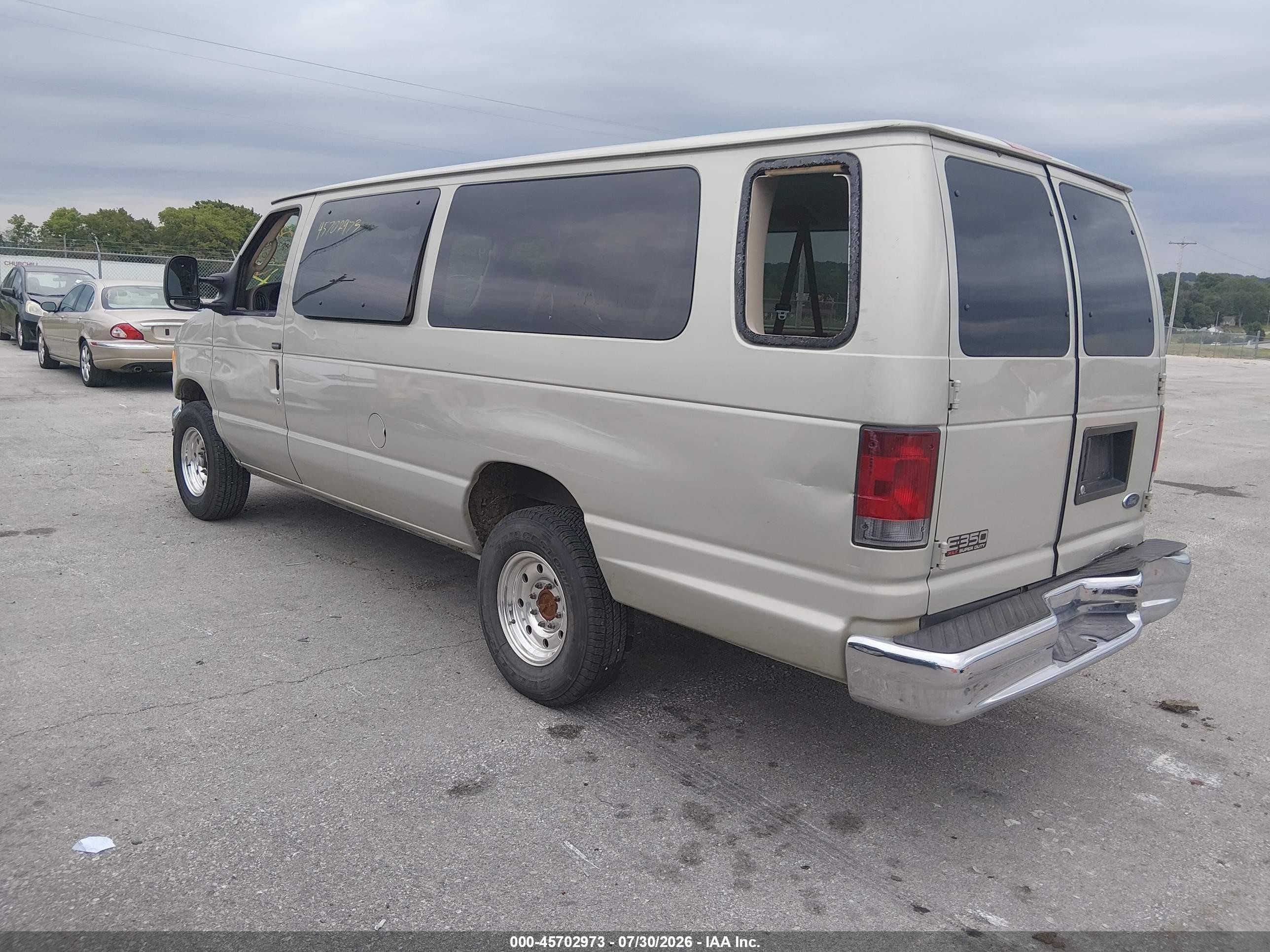 2005 Ford E-350 Super Duty Xl/xlt Gray vin: 1FBSS31L75HA98194