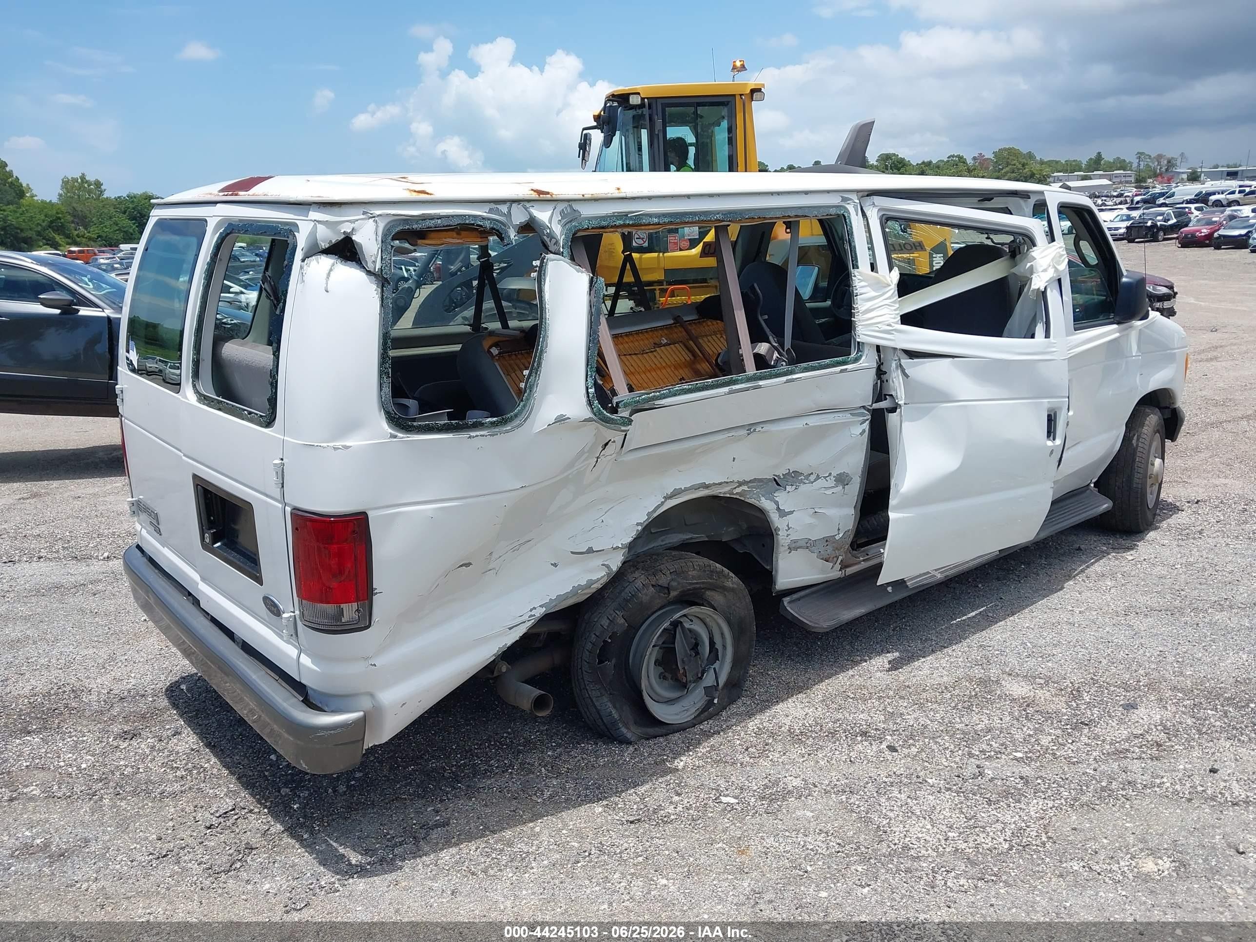2007 Ford E-350 Super Duty Xl/xlt White vin: 1FBSS31L77DB48649