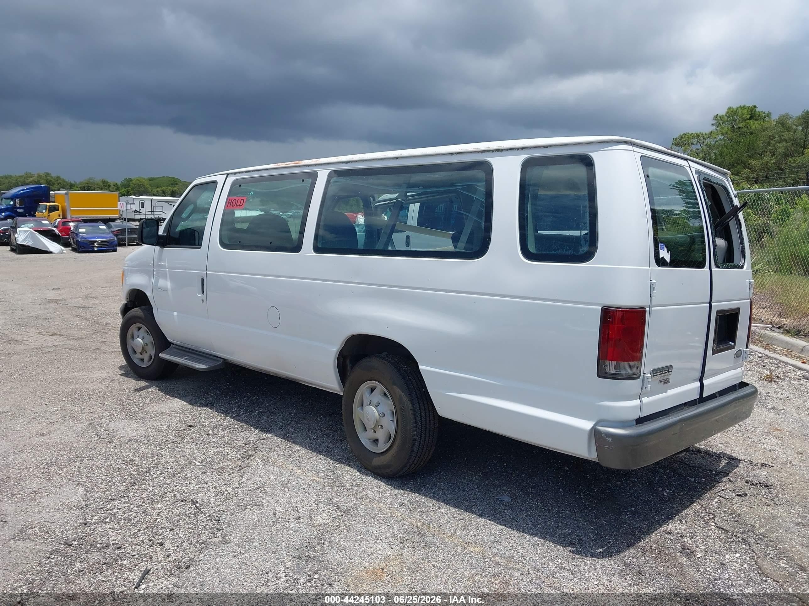 2007 Ford E-350 Super Duty Xl/xlt White vin: 1FBSS31L77DB48649