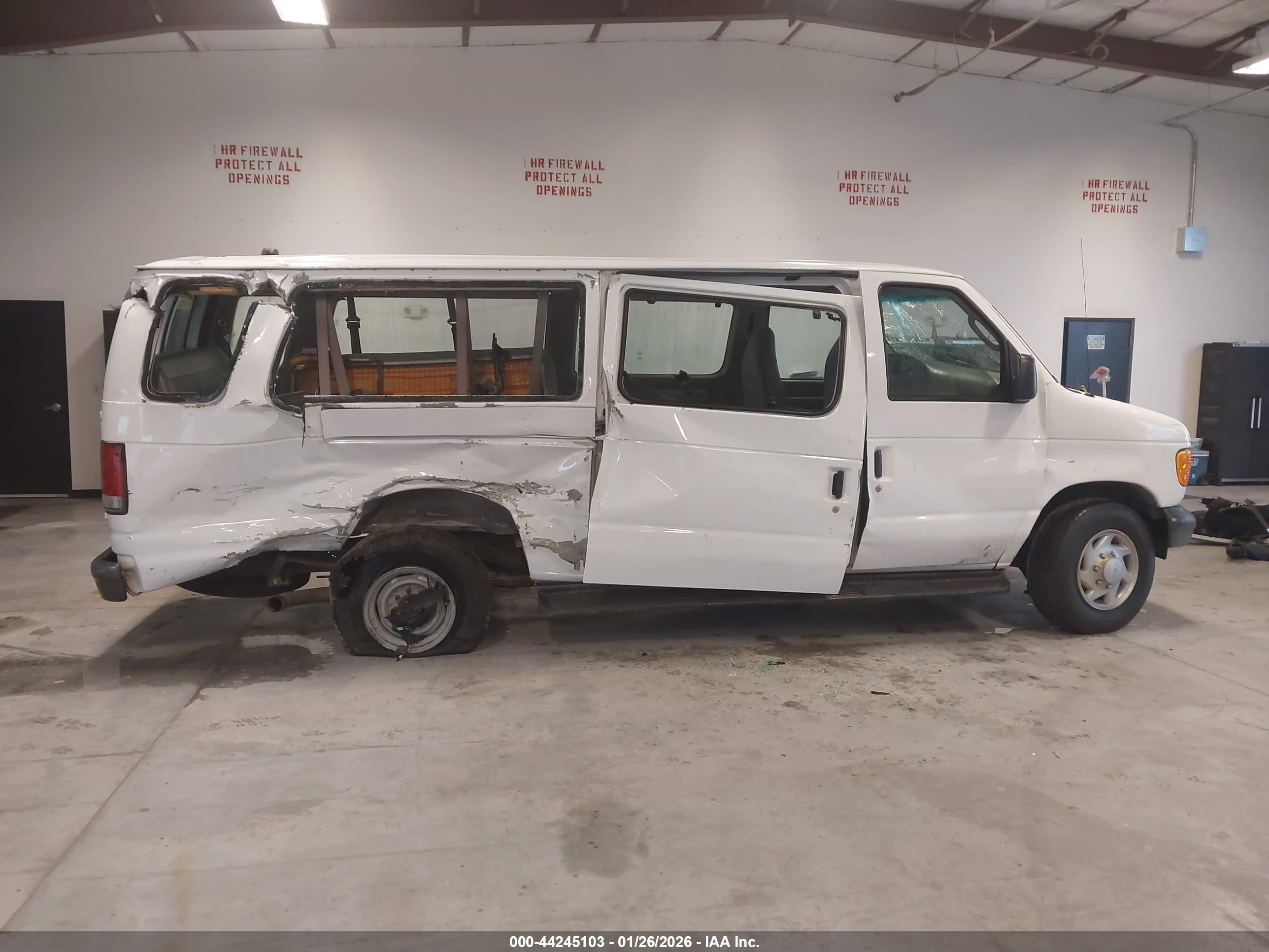 2007 Ford E-350 Super Duty Xl/xlt White vin: 1FBSS31L77DB48649