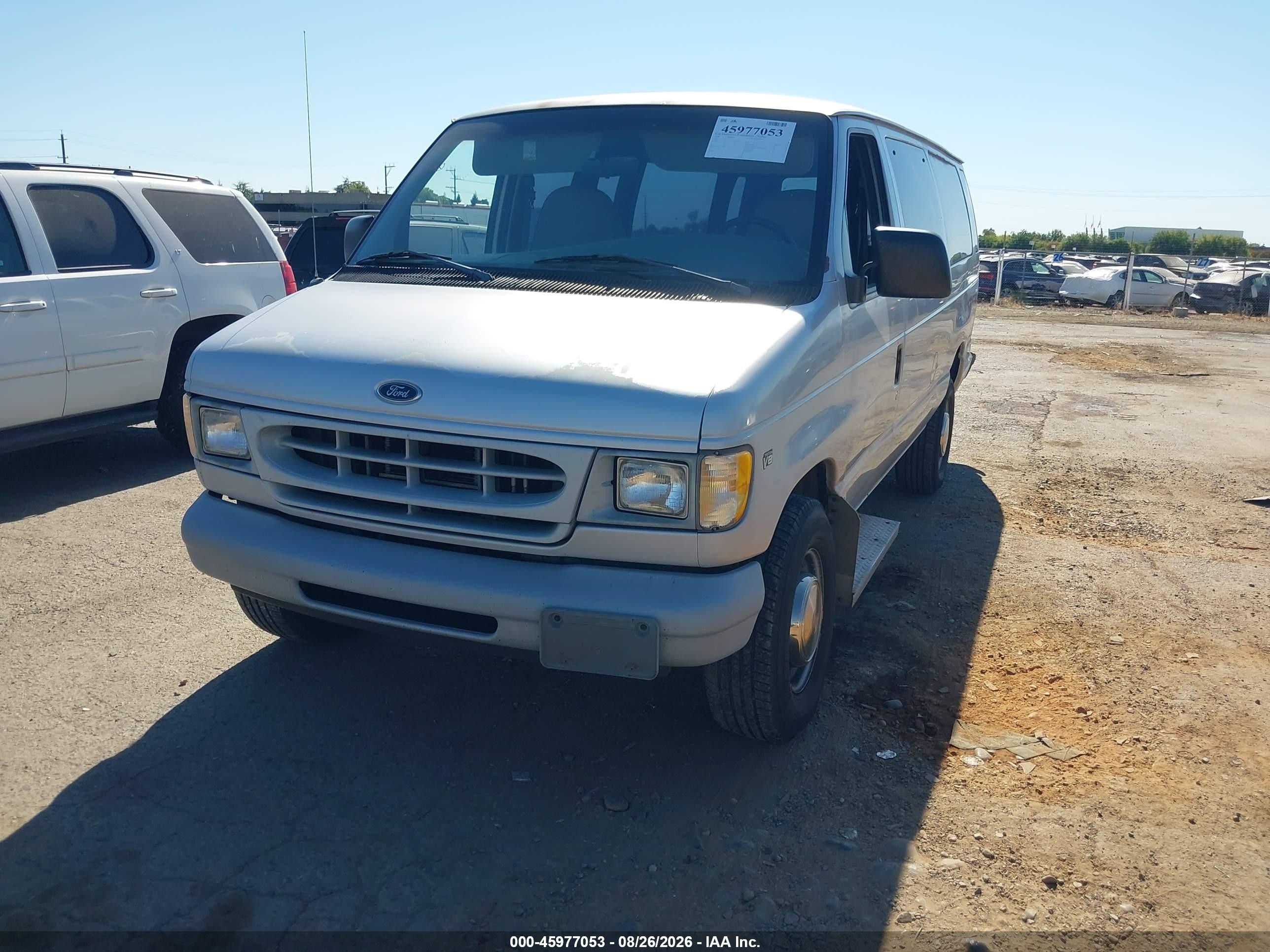 1998 Ford Econoline E350 Super Duty Gray vin: 1FBSS31L7WHC07111