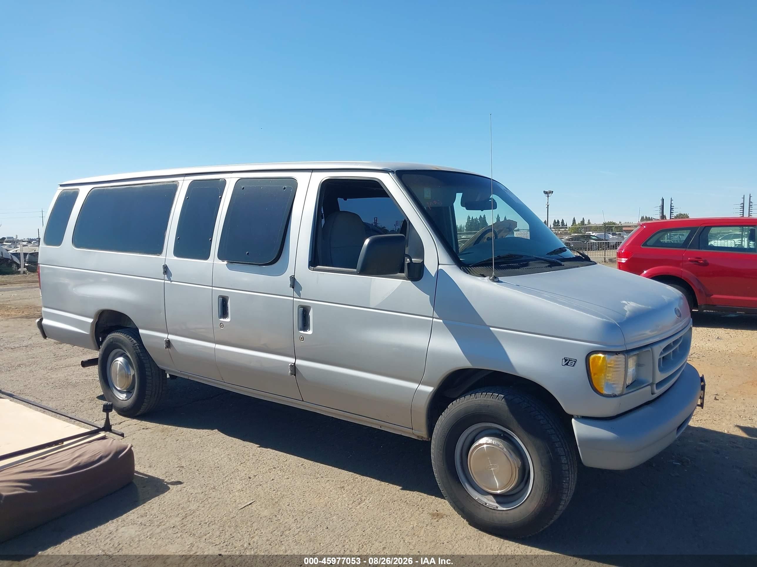 1998 Ford Econoline E350 Super Duty Gray vin: 1FBSS31L7WHC07111