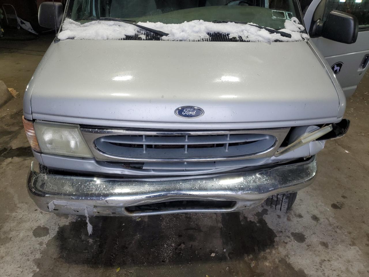 2001 Ford Econoline E350 Super Duty Wagon Silver vin: 1FBSS31L81HB74211