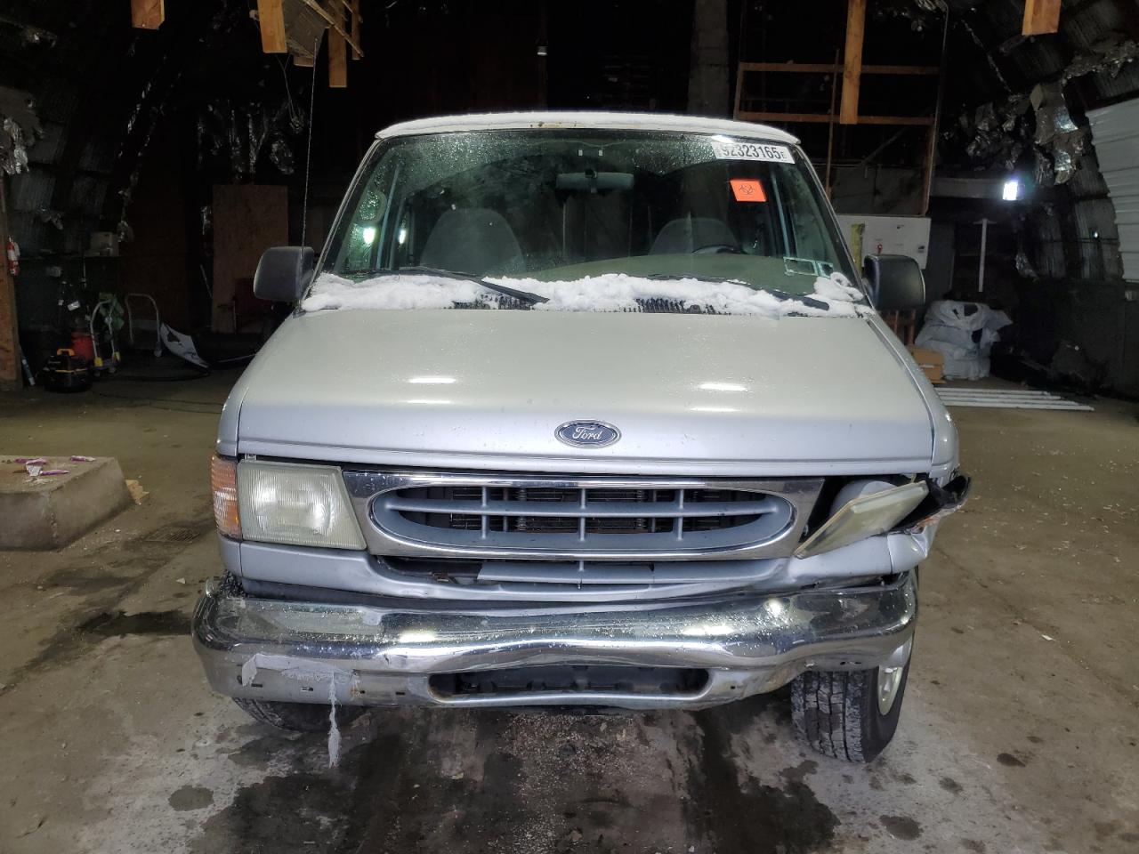 2001 Ford Econoline E350 Super Duty Wagon Silver vin: 1FBSS31L81HB74211