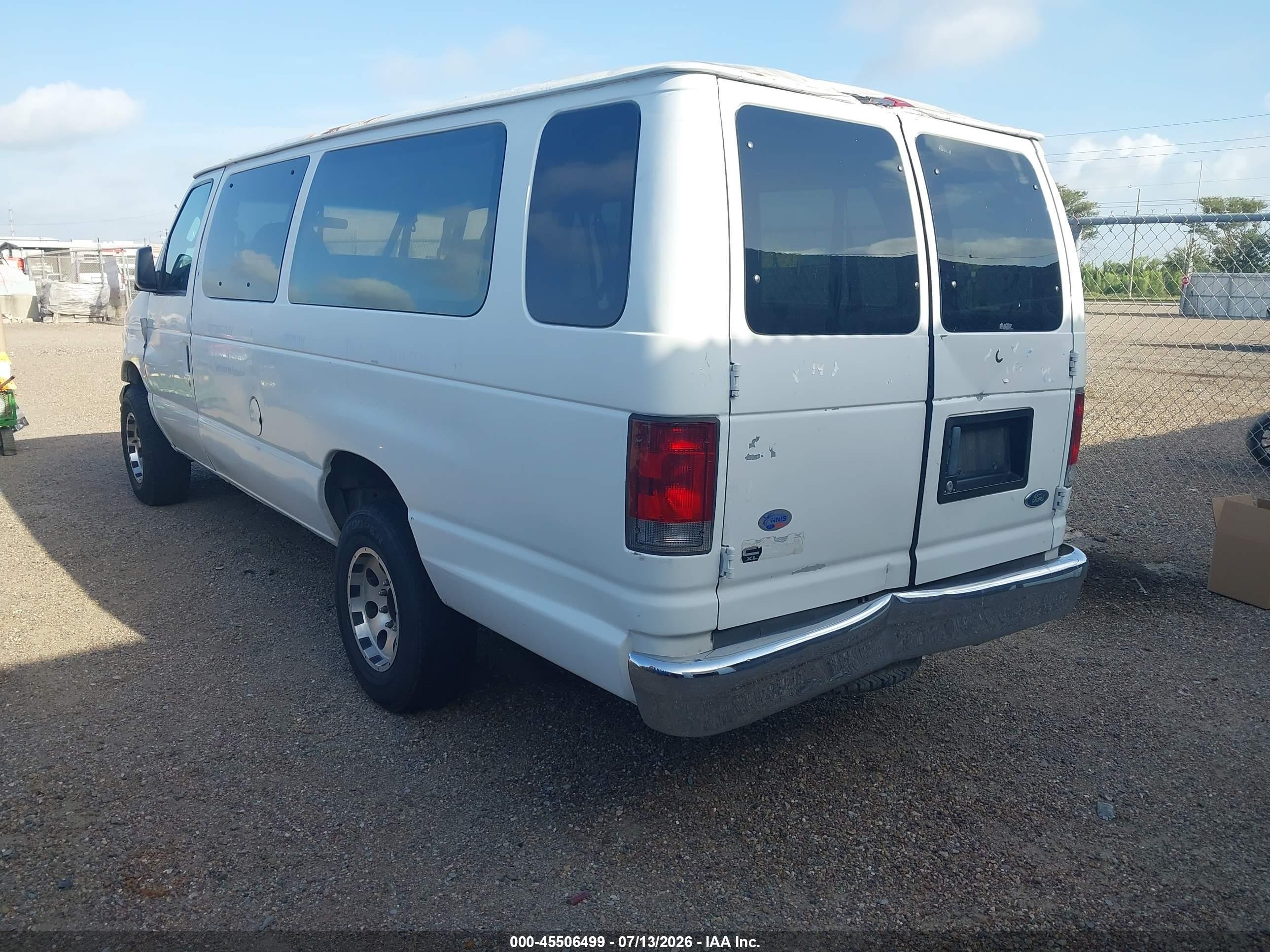 2004 Ford E-350 Super Duty Xl/xlt White vin: 1FBSS31L84HA24930