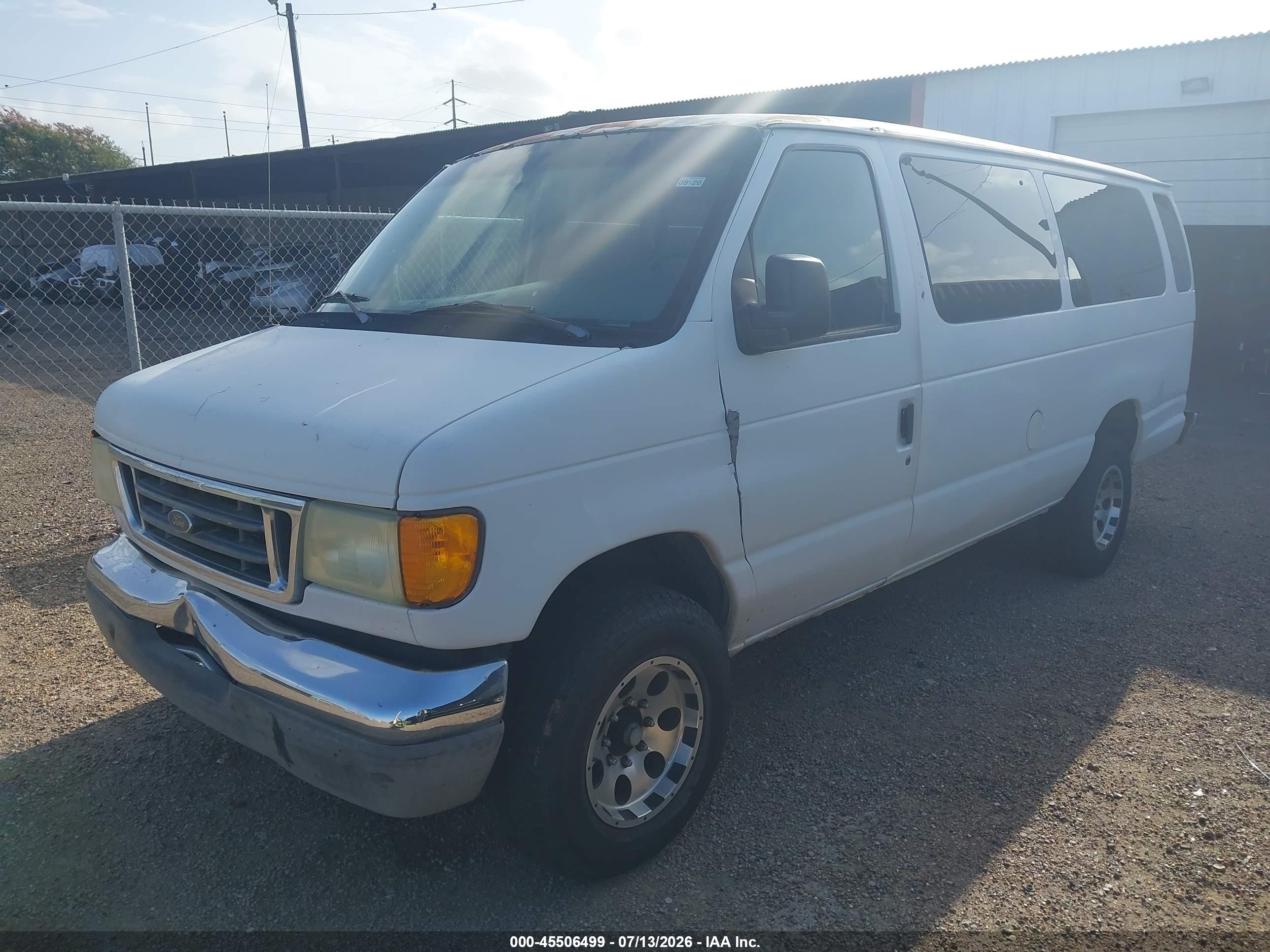2004 Ford E-350 Super Duty Xl/xlt White vin: 1FBSS31L84HA24930