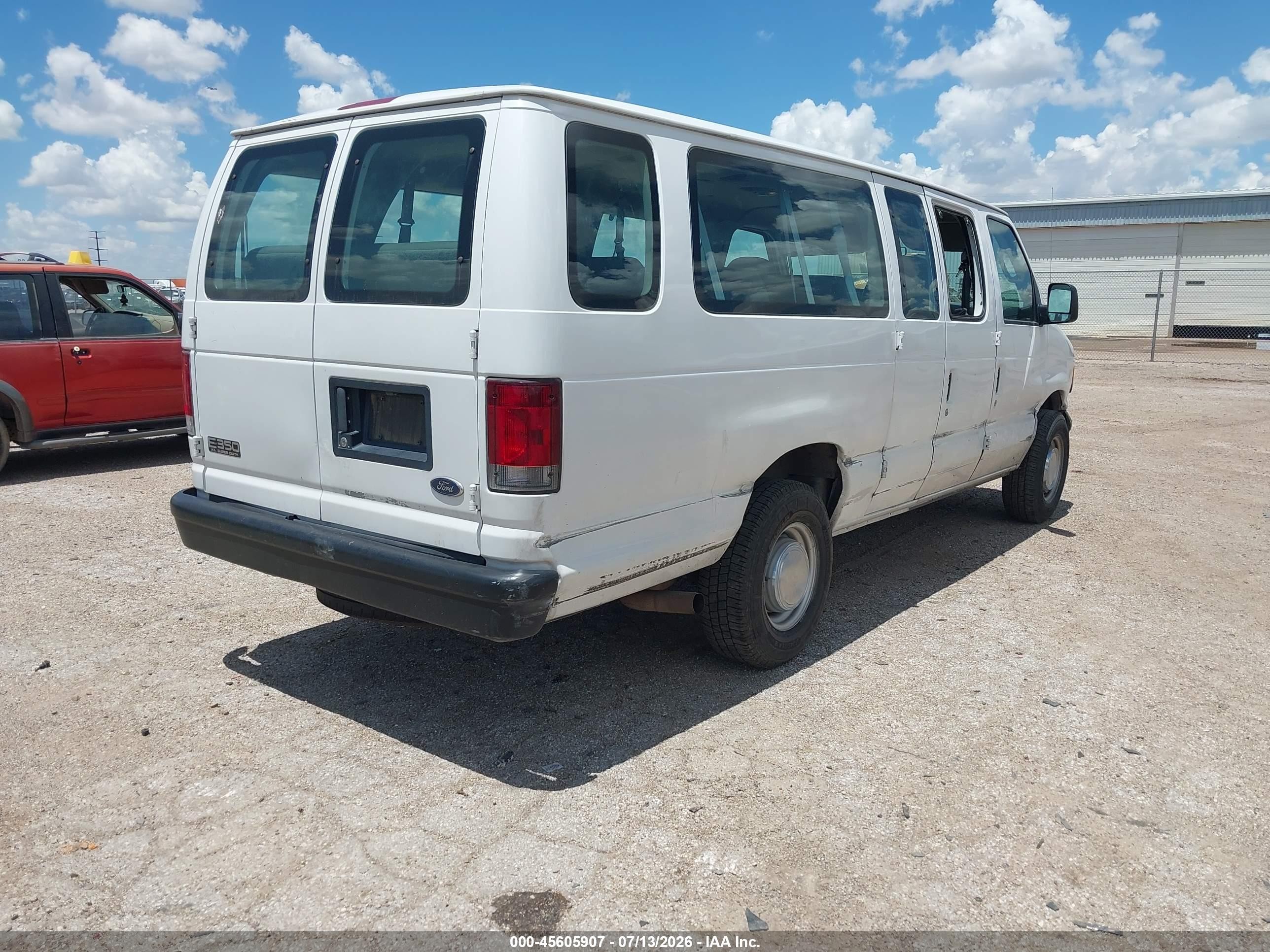 2004 Ford E-350 Super Duty Xl/xlt White vin: 1FBSS31L84HA56504