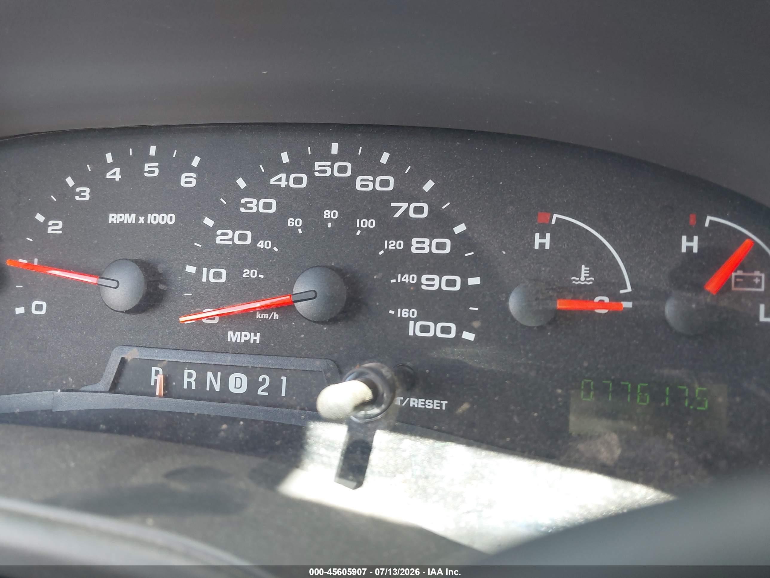 2004 Ford E-350 Super Duty Xl/xlt White vin: 1FBSS31L84HA56504