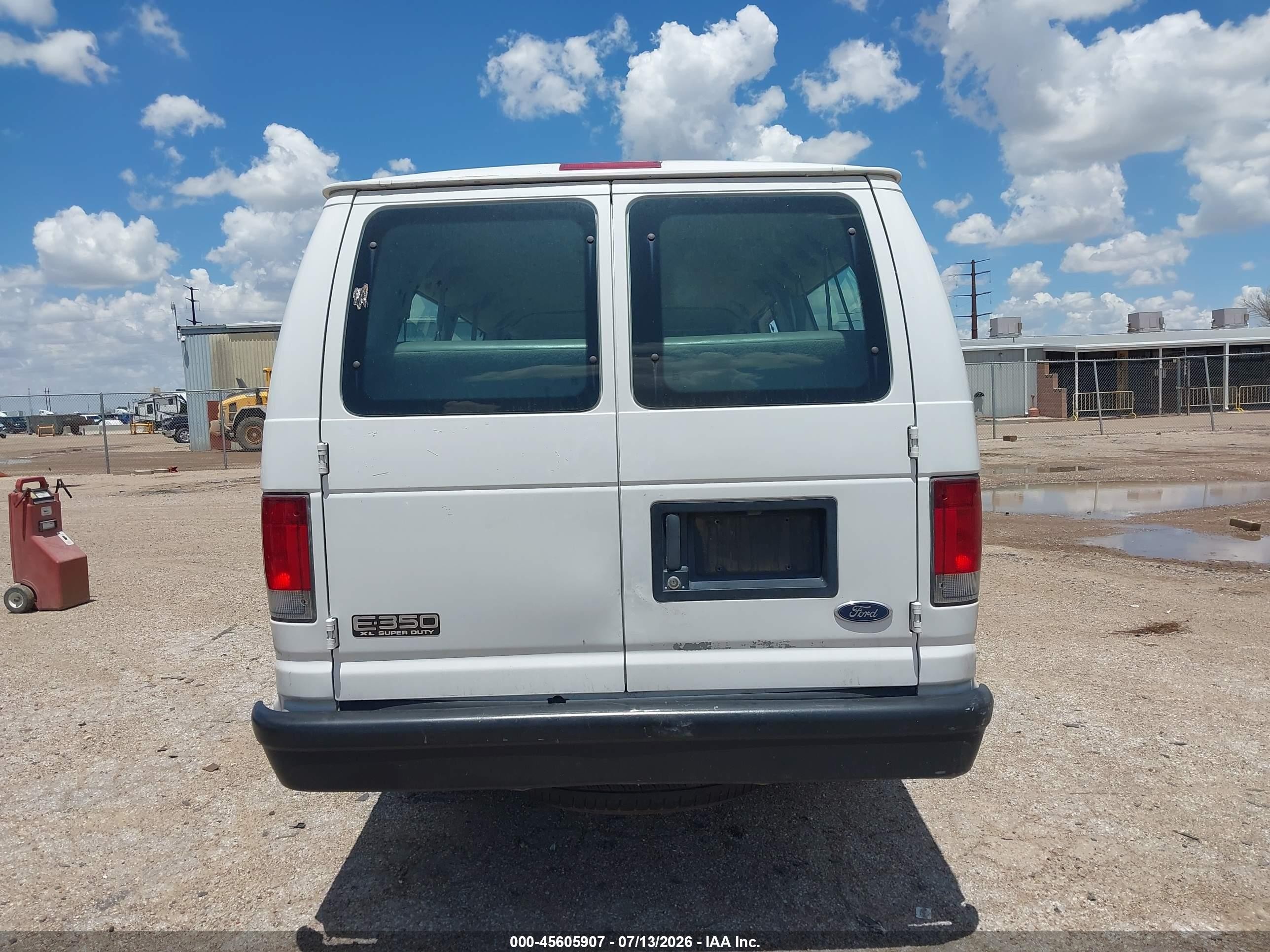 2004 Ford E-350 Super Duty Xl/xlt White vin: 1FBSS31L84HA56504
