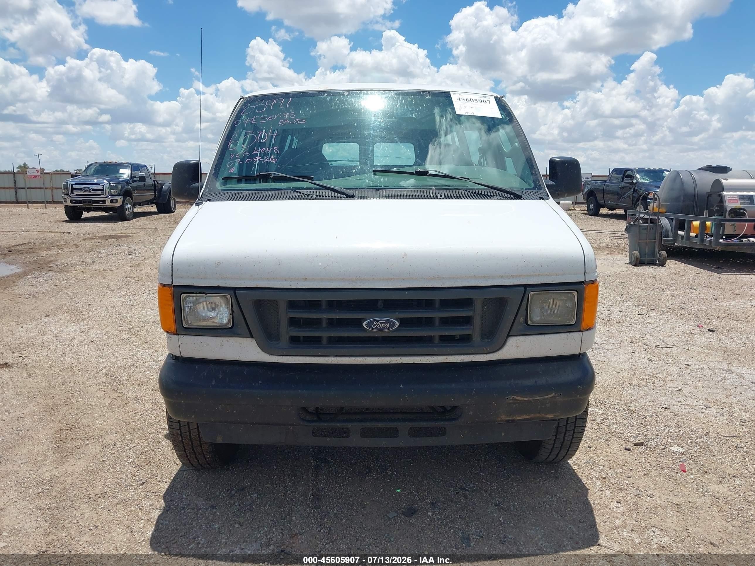 2004 Ford E-350 Super Duty Xl/xlt White vin: 1FBSS31L84HA56504