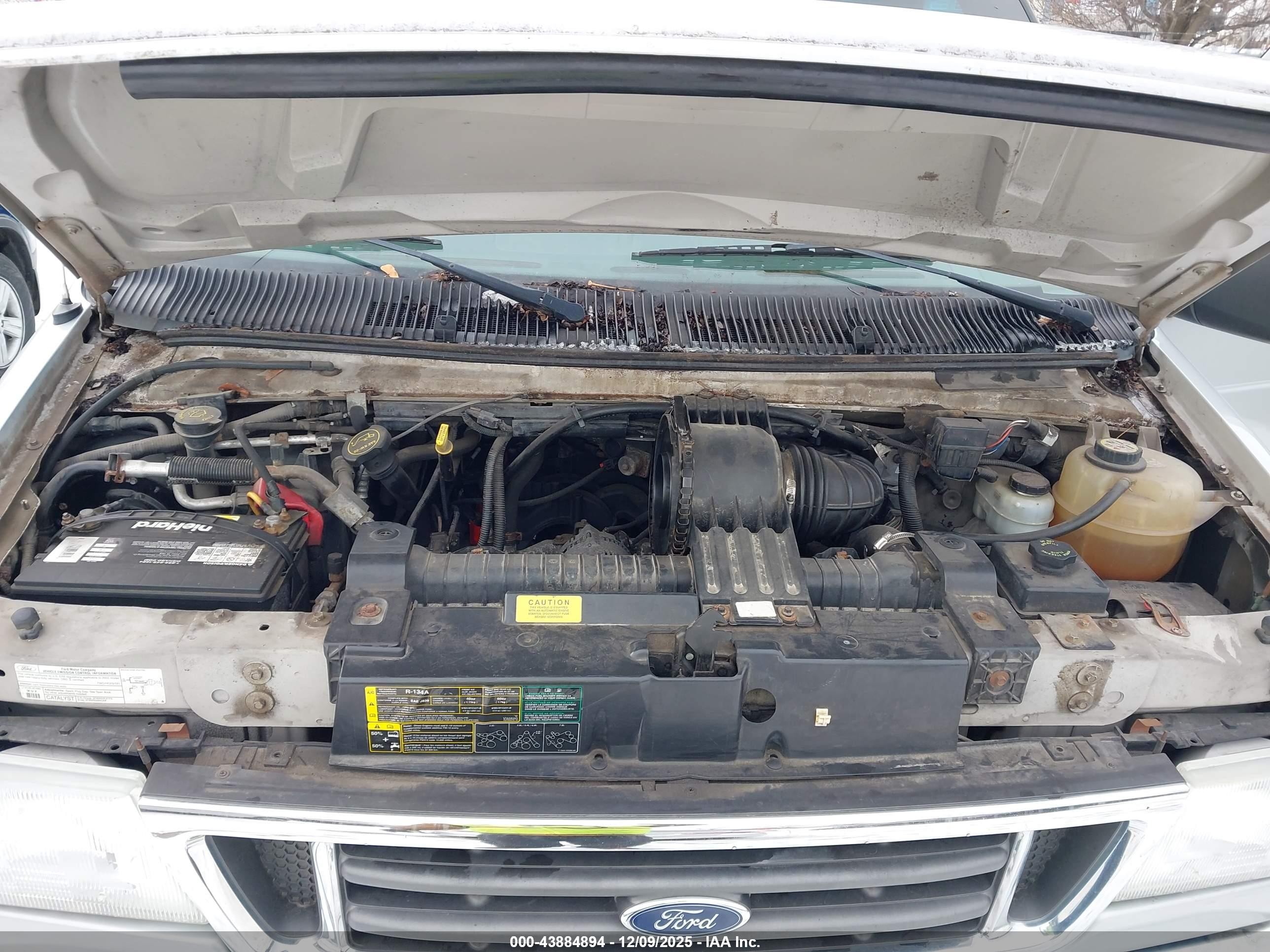 2005 Ford E-350 Super Duty Xl/xlt Silver vin: 1FBSS31L85HB47161