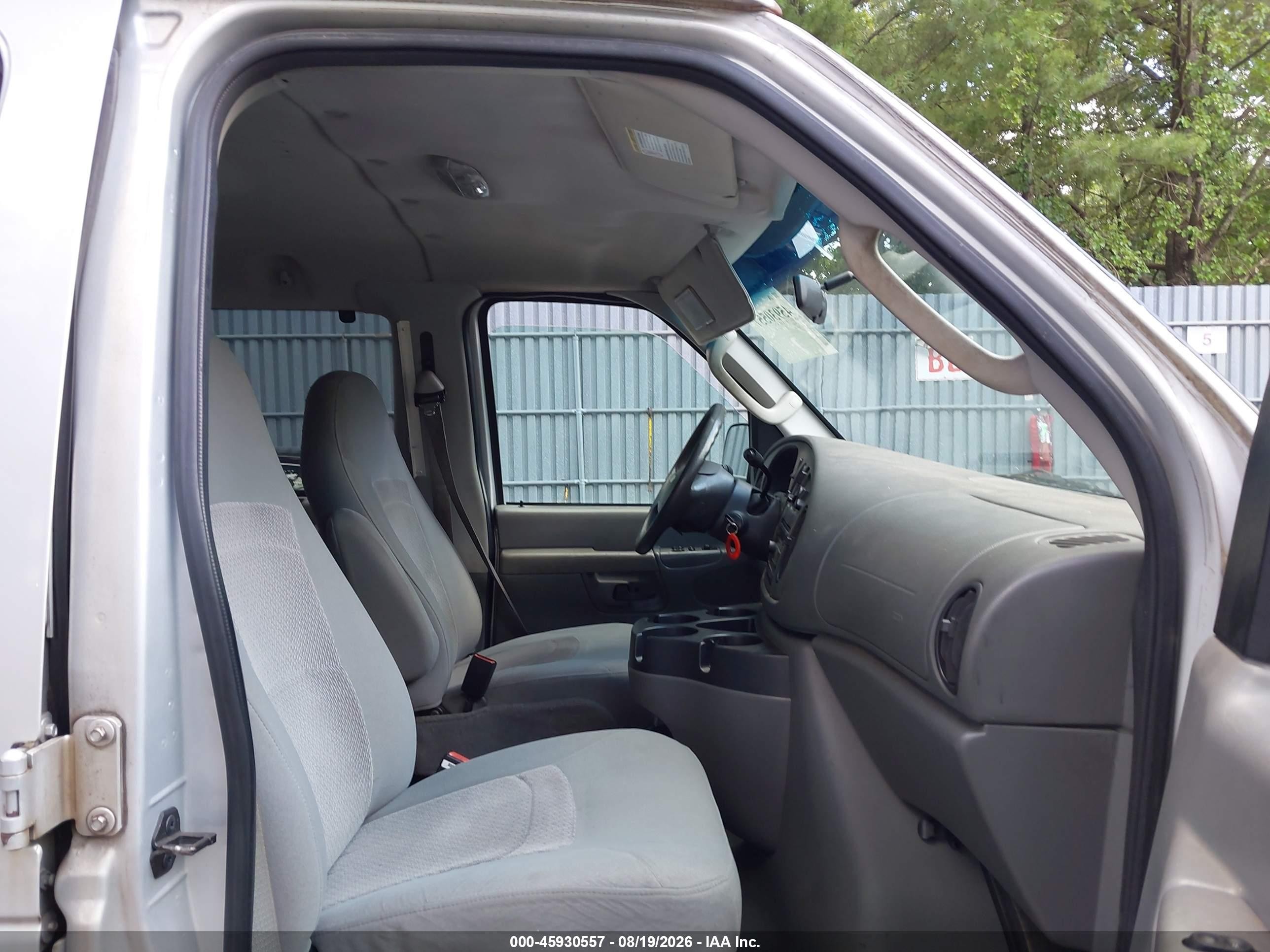 2006 Ford E-350 Super Duty Xl/xlt Серый vin: 1FBSS31L86HB08474