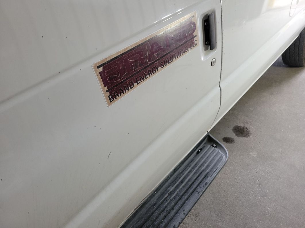2007 Ford Econoline E350 Super Duty Wagon vin: 1FBSS31L87DA32828