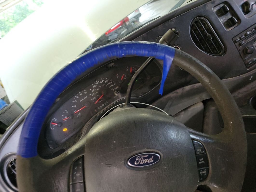 2007 Ford Econoline E350 Super Duty Wagon vin: 1FBSS31L87DA32828
